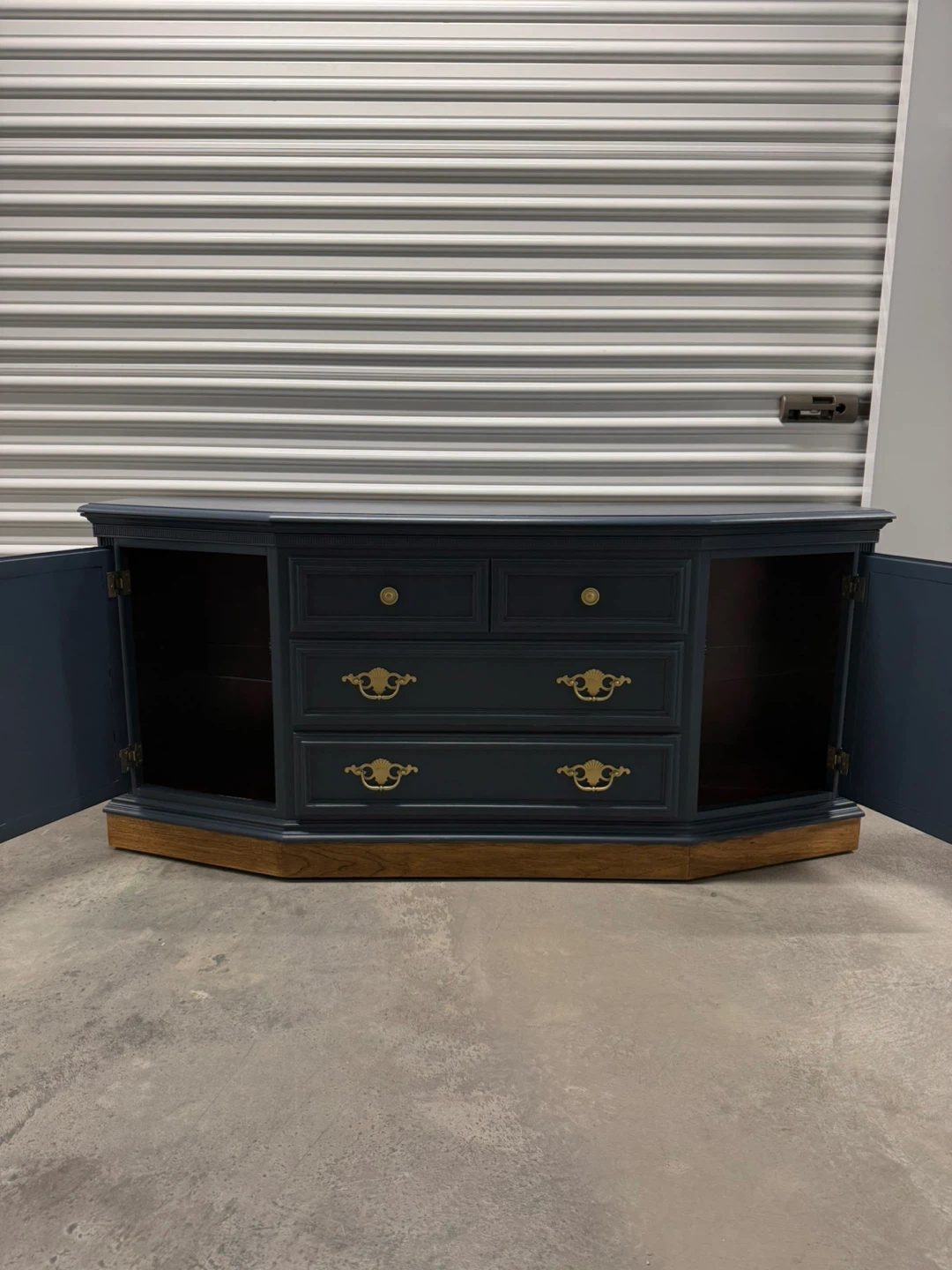 🚨Free Delivery NJ/NY Navy Blue Solid Wood Buffet Table - photo 4