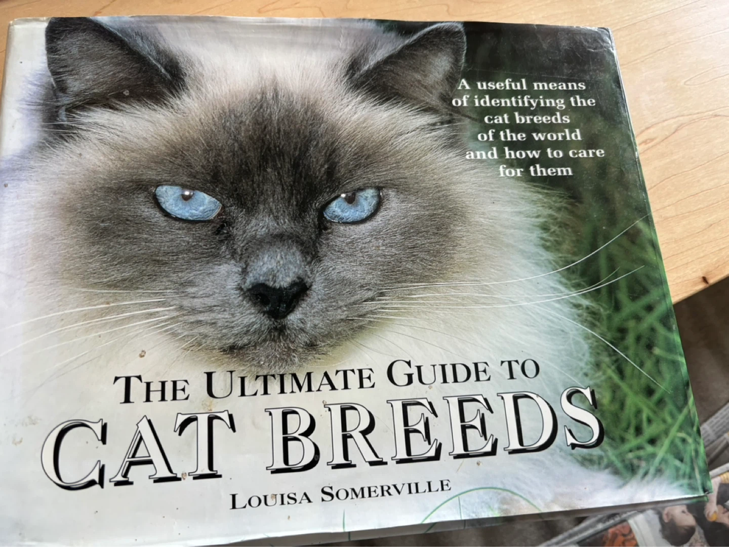 The Ultimate Guide to Cat Breeds Book by Louisa Somerville