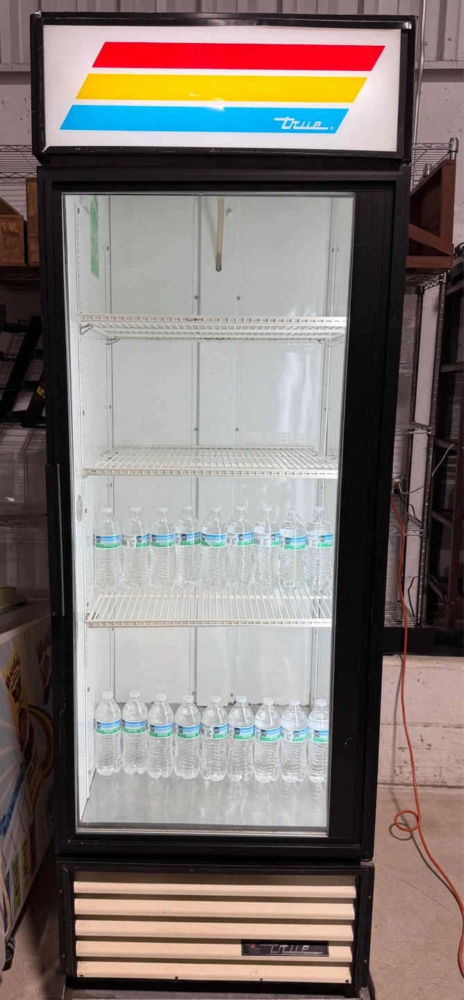 True Refrigerated Display Merchandiser - photo 5