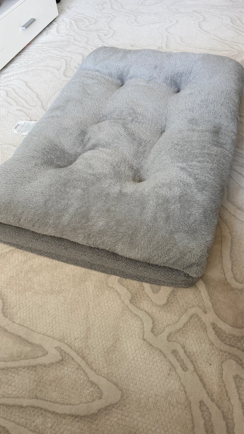 Grey Tufted Plush Cushion/Pet Bed - photo 5