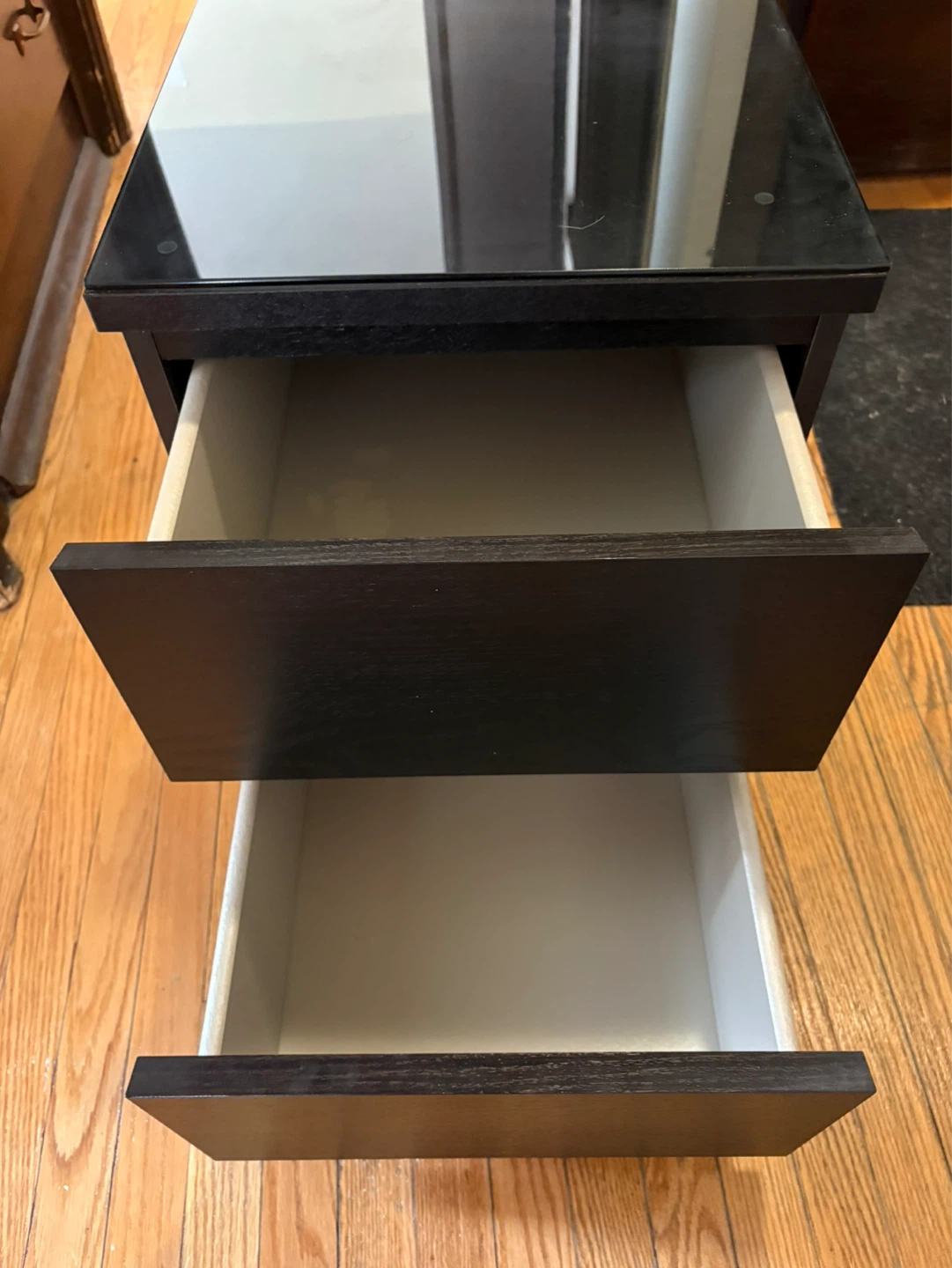 Malm nightstand from IKEA with glass top. - photo 2