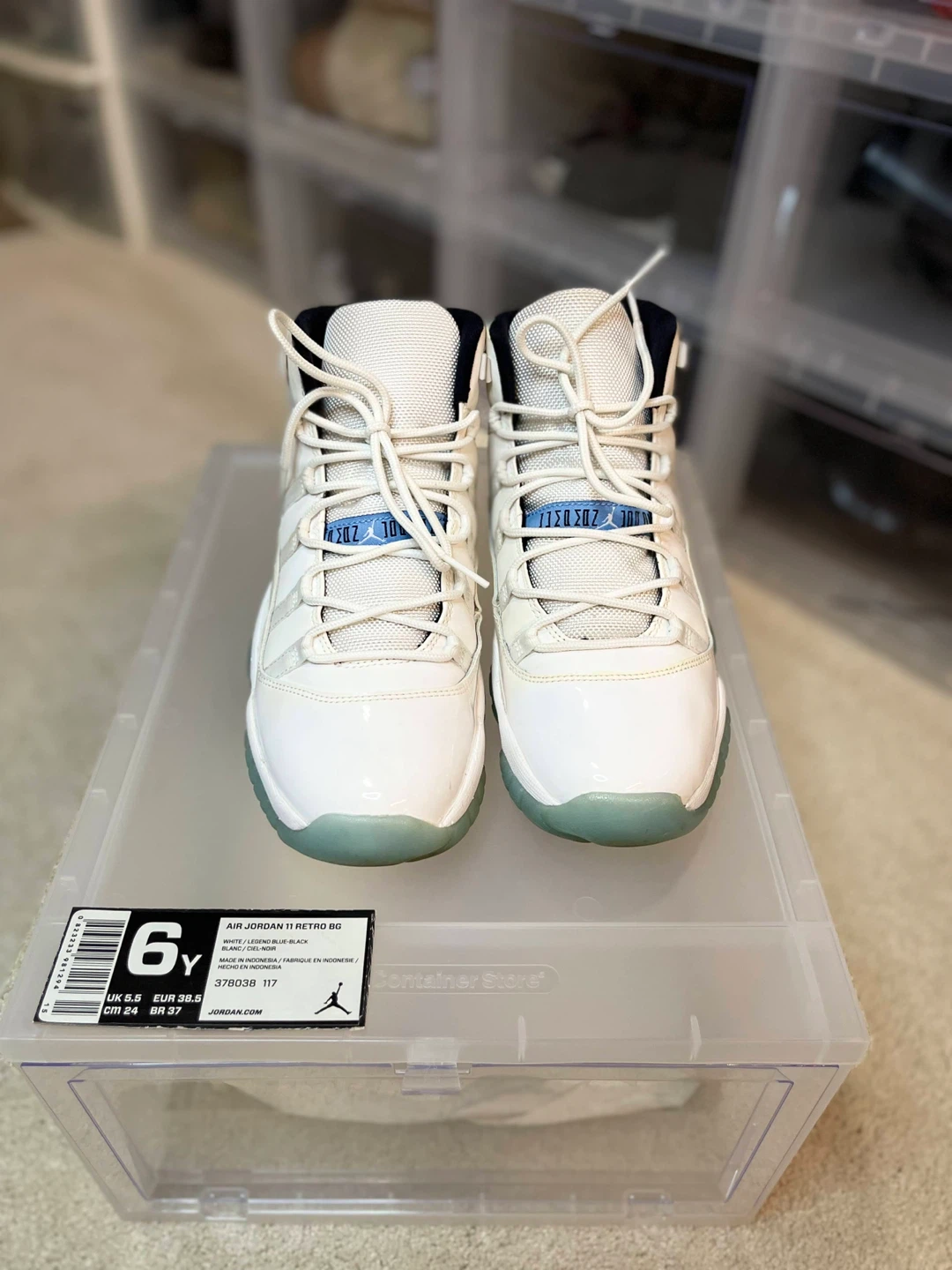 Air Jordan 11 Retro BG Shoes - photo 2