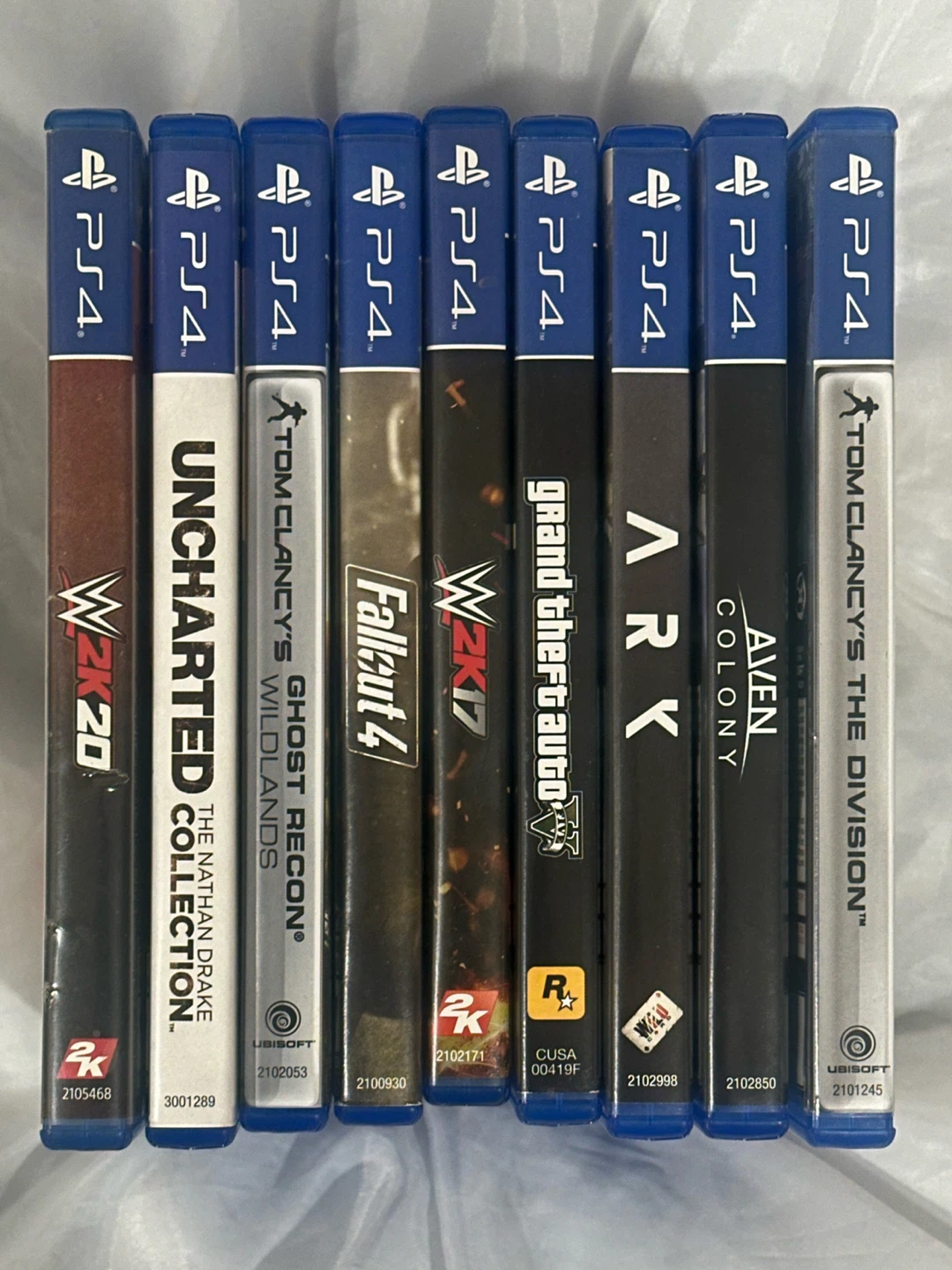 PlayStation 4 Console Bundle with Two Controllers and Games - photo 4