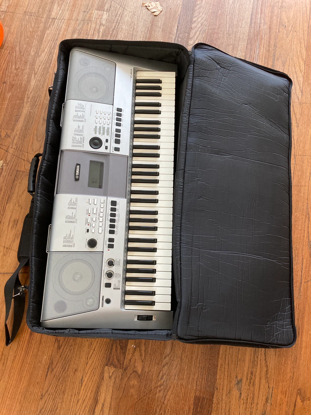 Yamaha Keyboard with Case