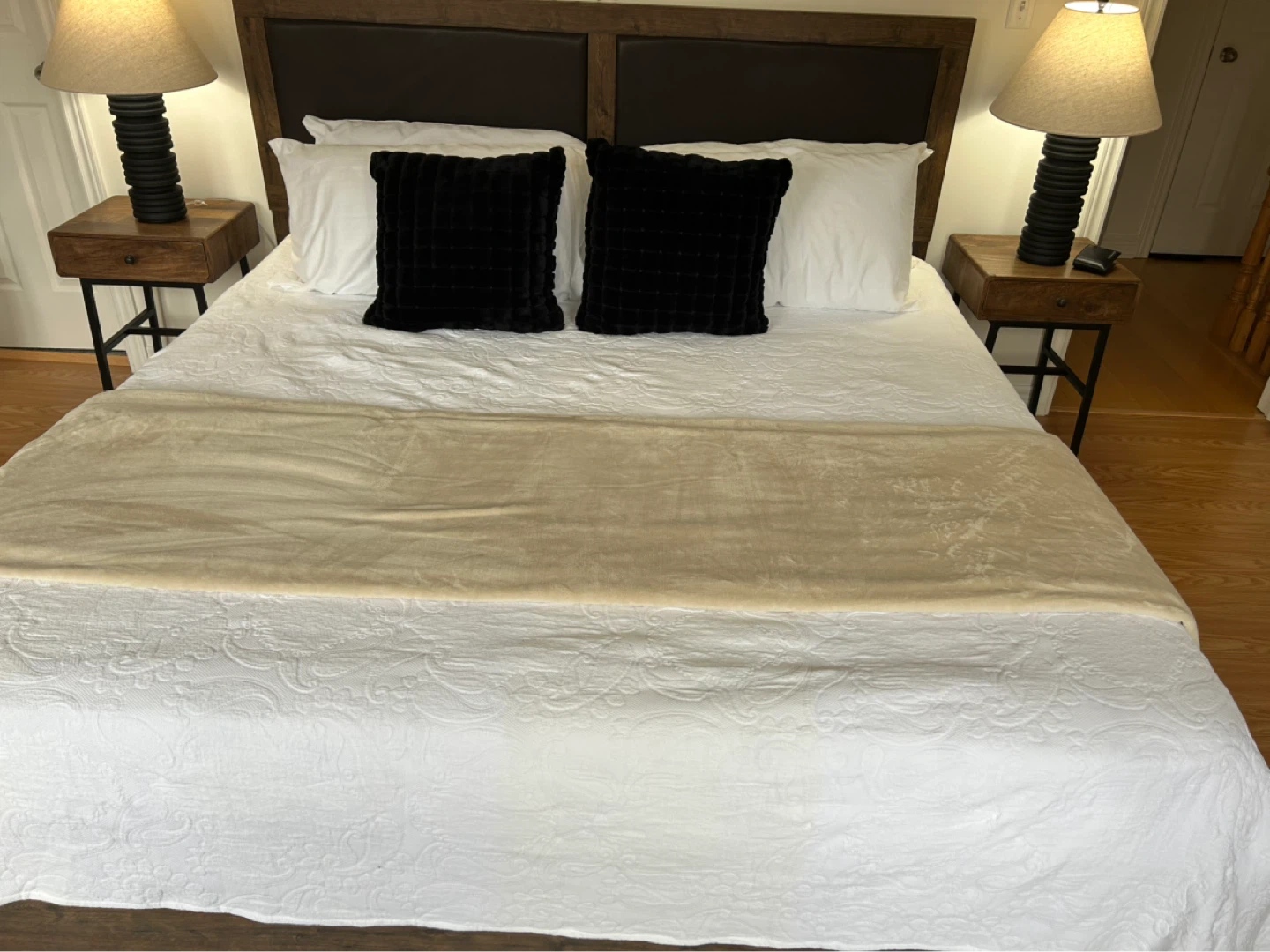 King size bed with storage on both sides