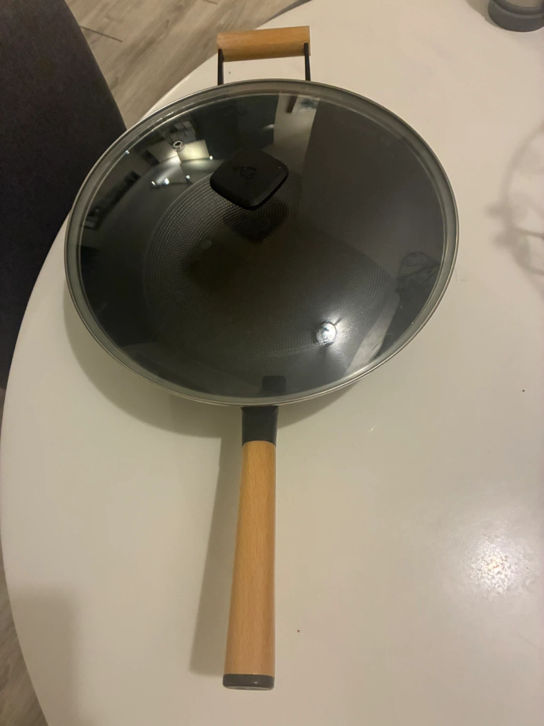 Paderno Cast Iron Wok with Glass Lid
