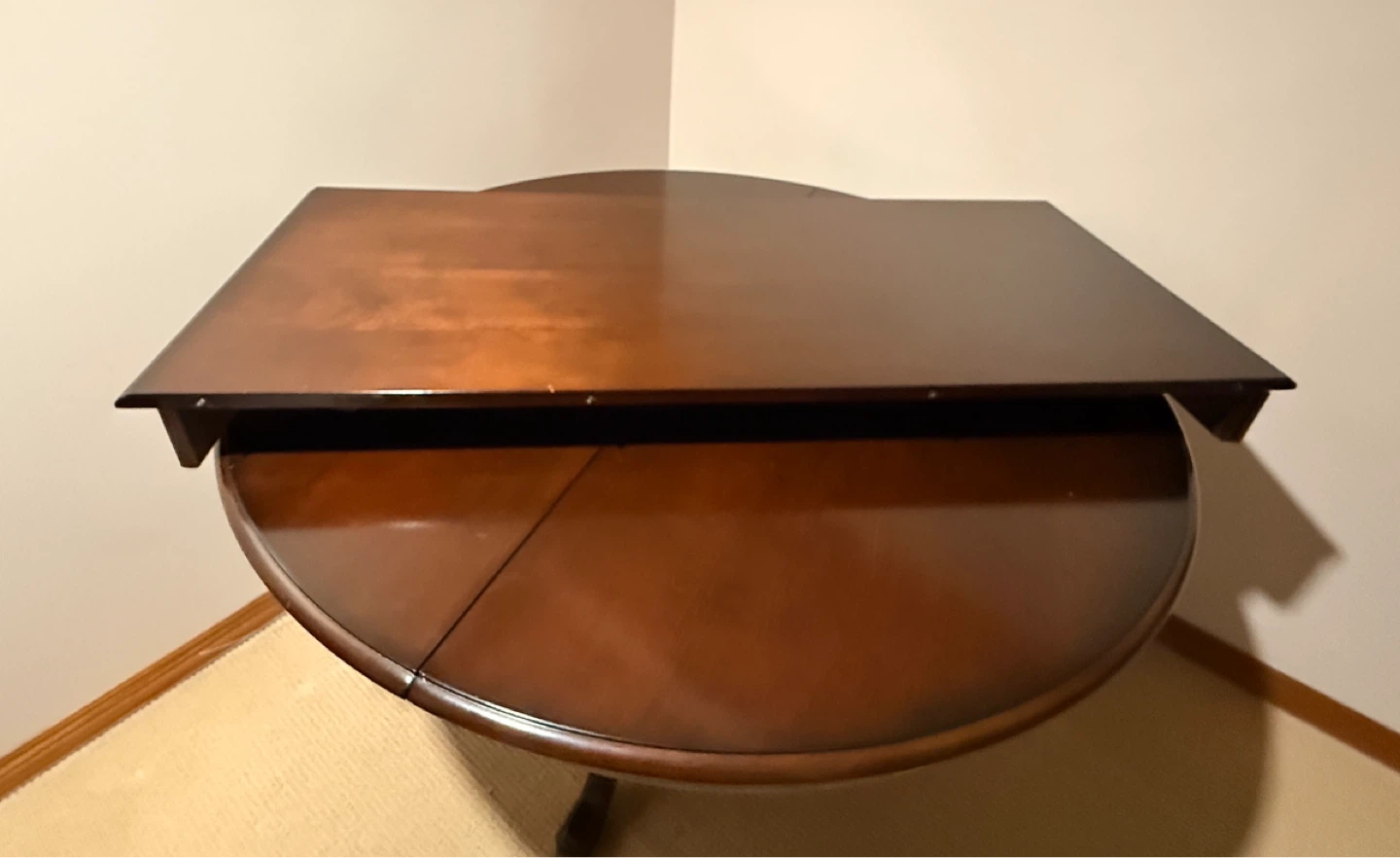 Extendable Dining Table and chairs - photo 3