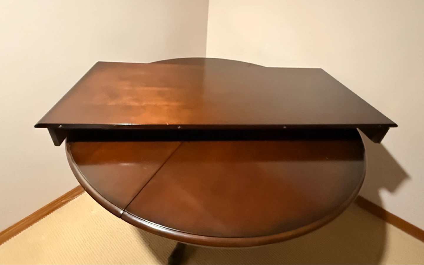 Extendable Dining Table and chairs - photo 4