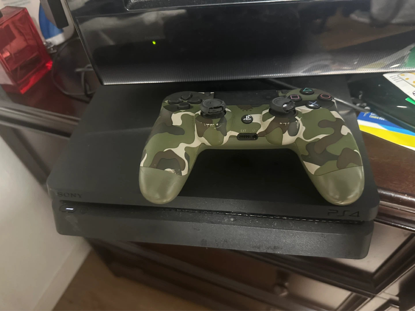 Sony PlayStation 4 Slim 7 Games and Camo Controller