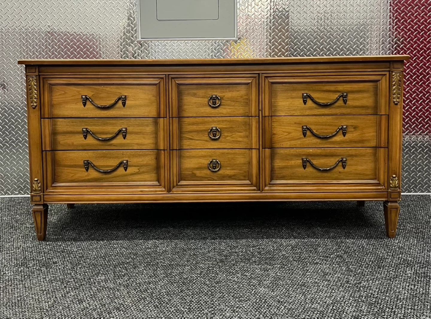 Vintage MCM 9-Drawer Dresser Wood (FREE DELIVERY)