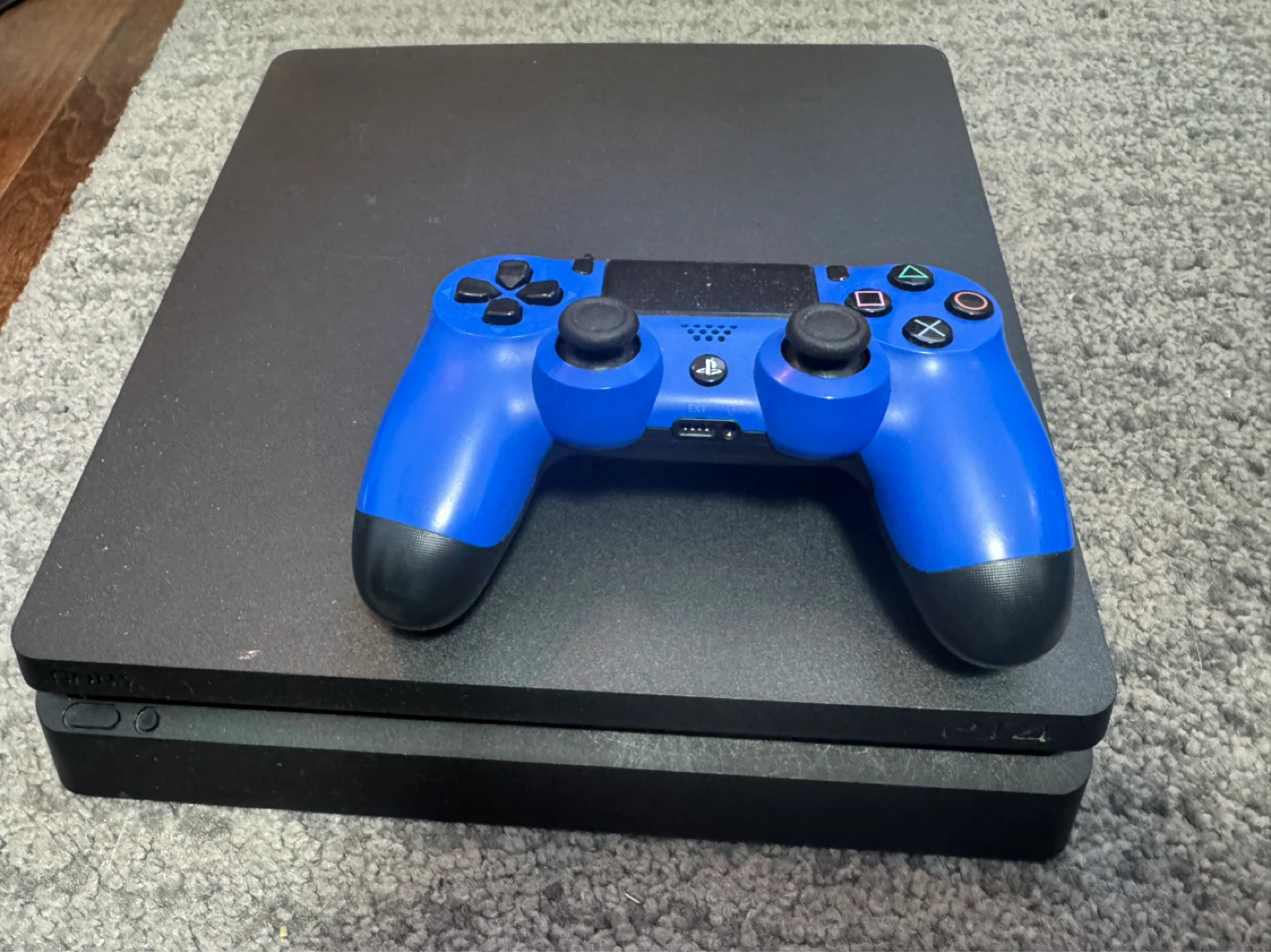 PlayStation 4 + Controller [Not Working/As is] (Parts/Repair) - photo 2