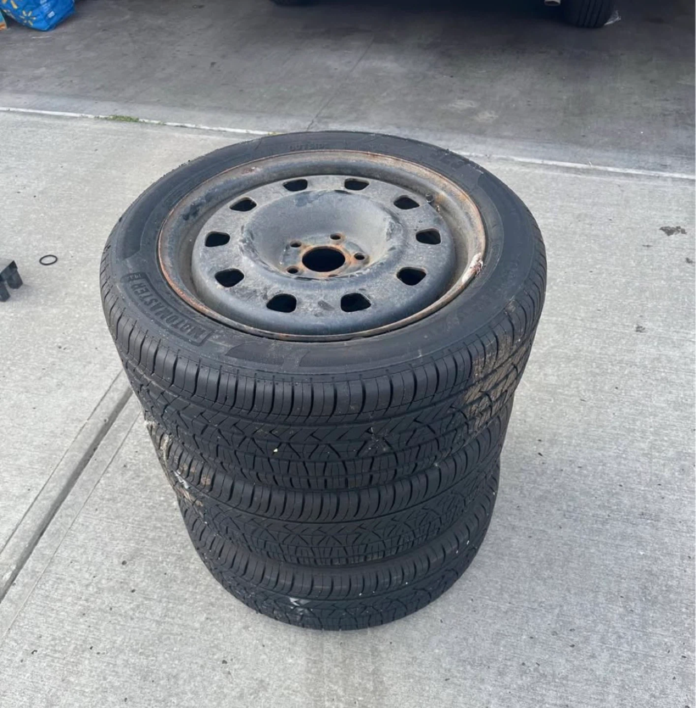 Set of 3 Tires with Rims - photo 2