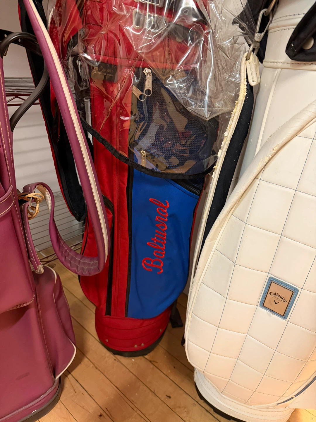 Burberry of London Golf Bag & More - photo 4