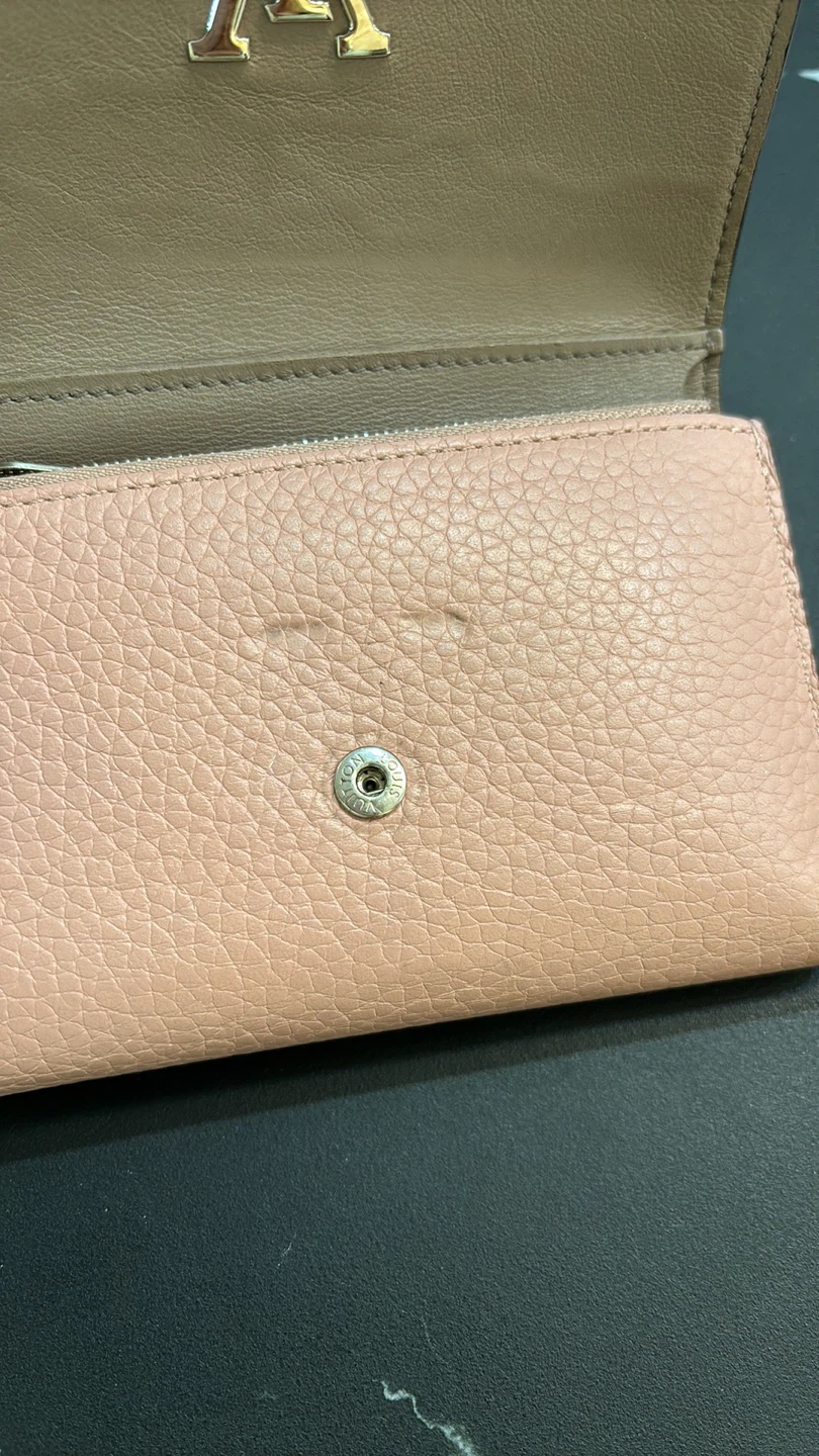 Louis Vuitton Capucines Compact XS Wallet - photo 3