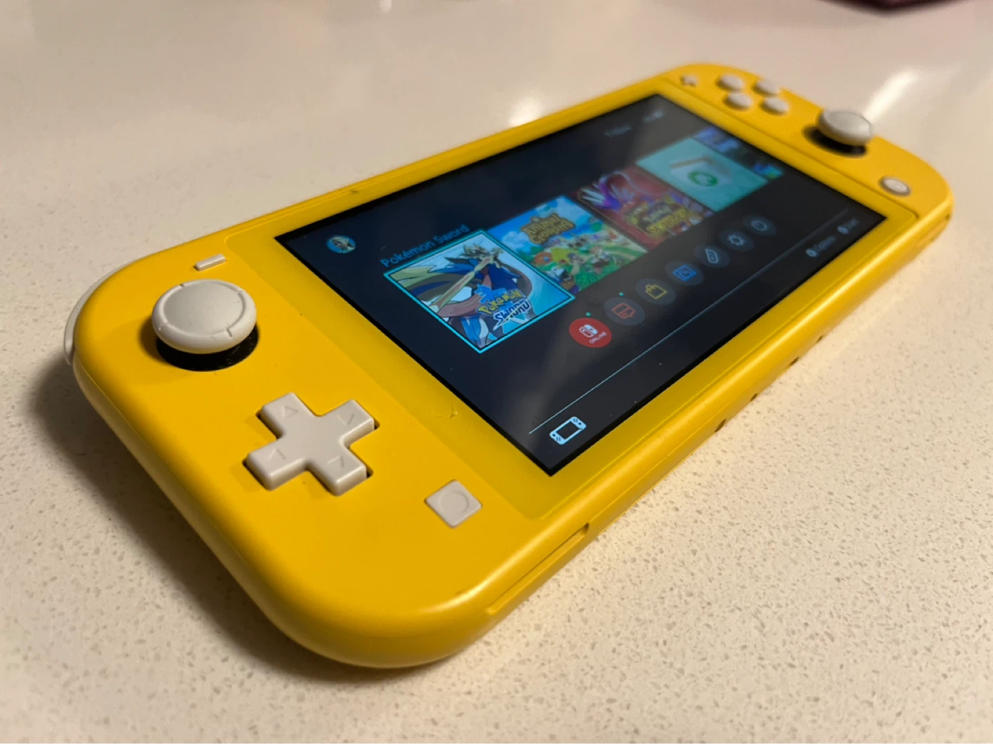 Nintendo Switch Lite Yellow - photo 2