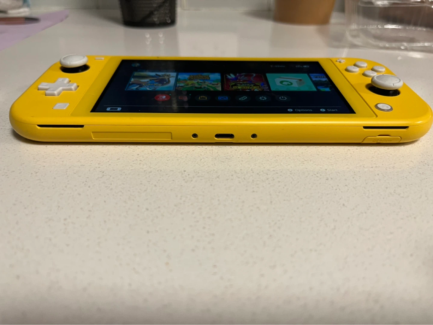 Nintendo Switch Lite Yellow - photo 4
