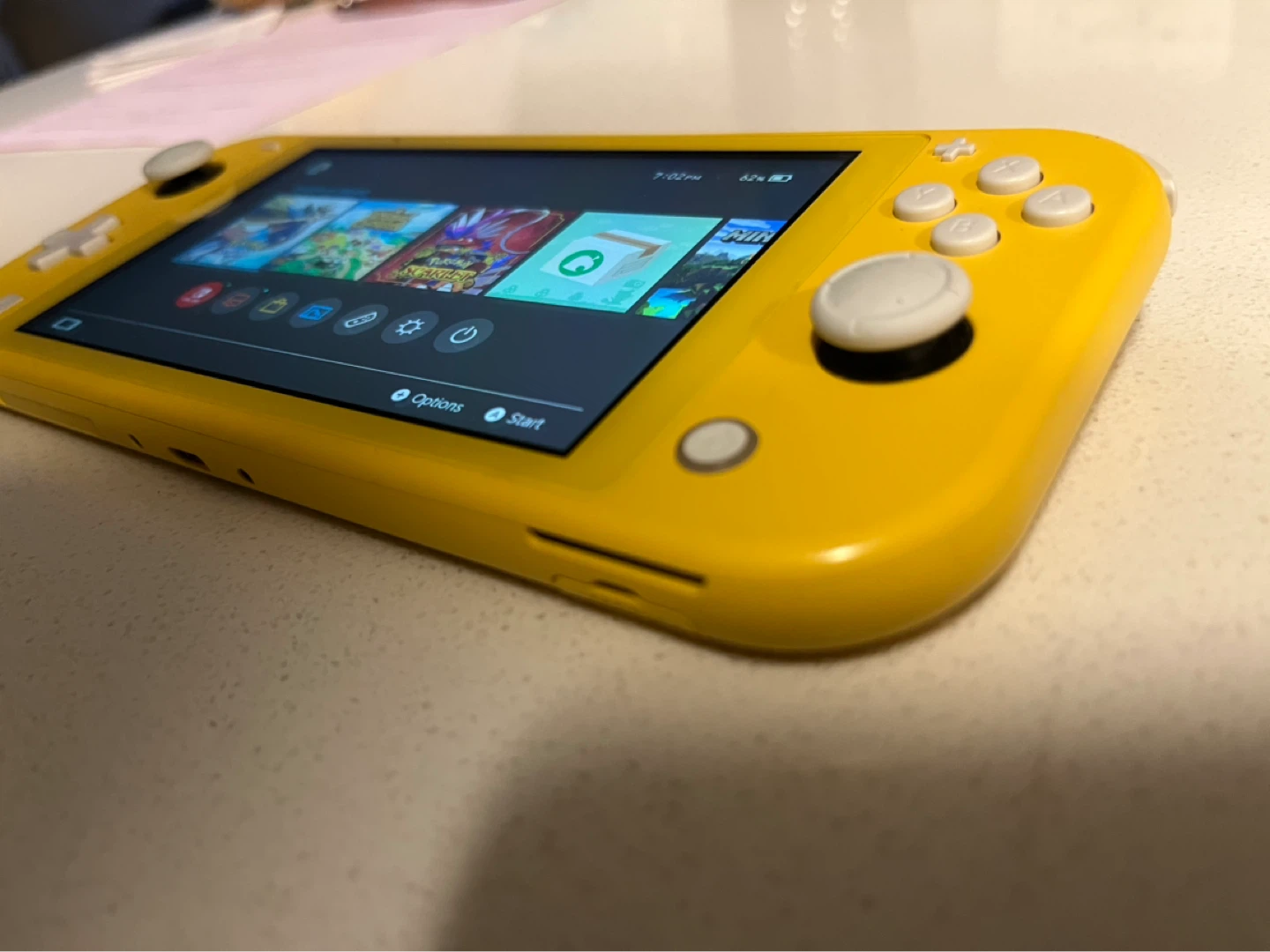 Nintendo Switch Lite Yellow - photo 3