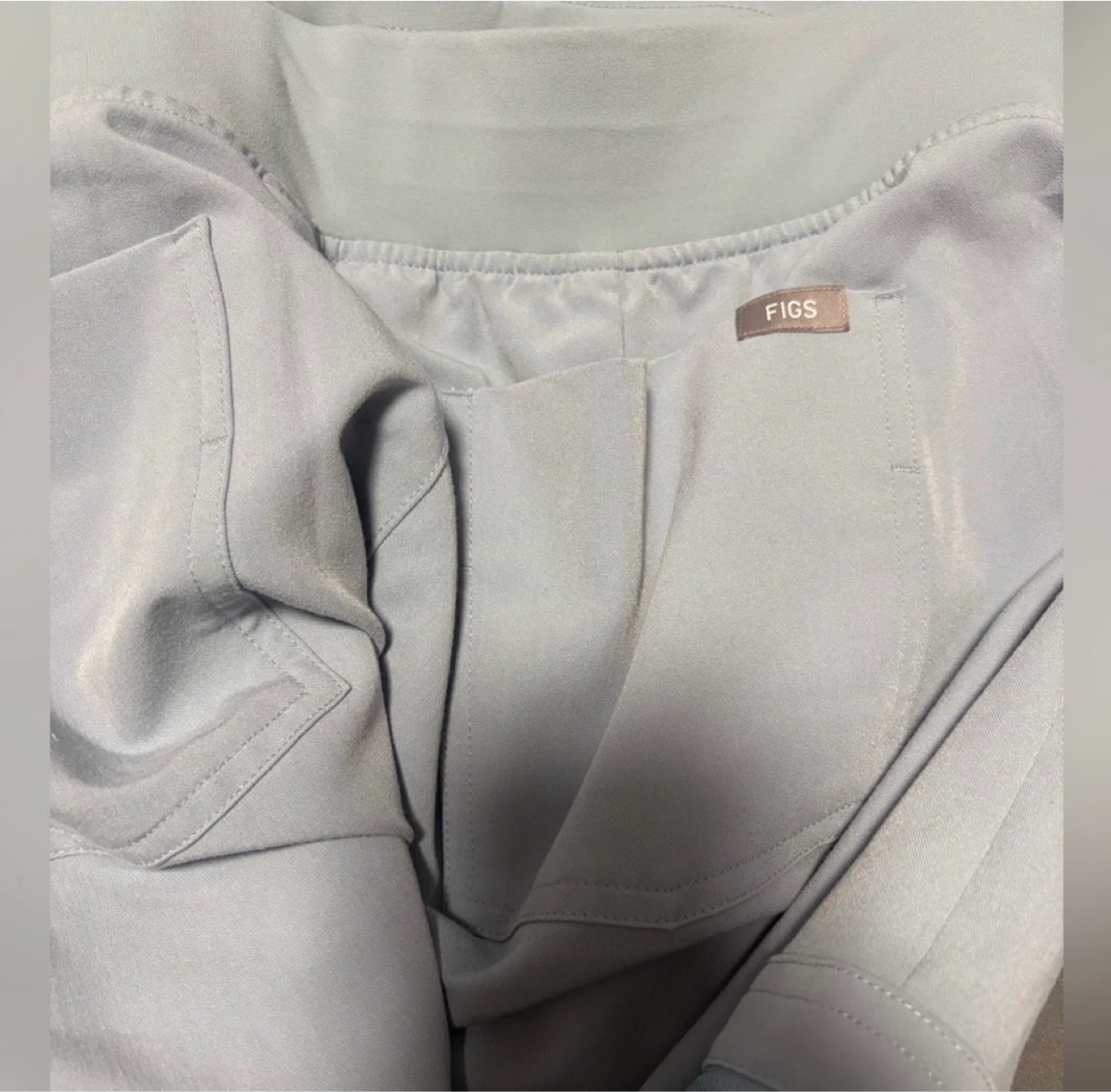 FIGS Light Blue Sleeveless Top & Jogger Pants Set - photo 3
