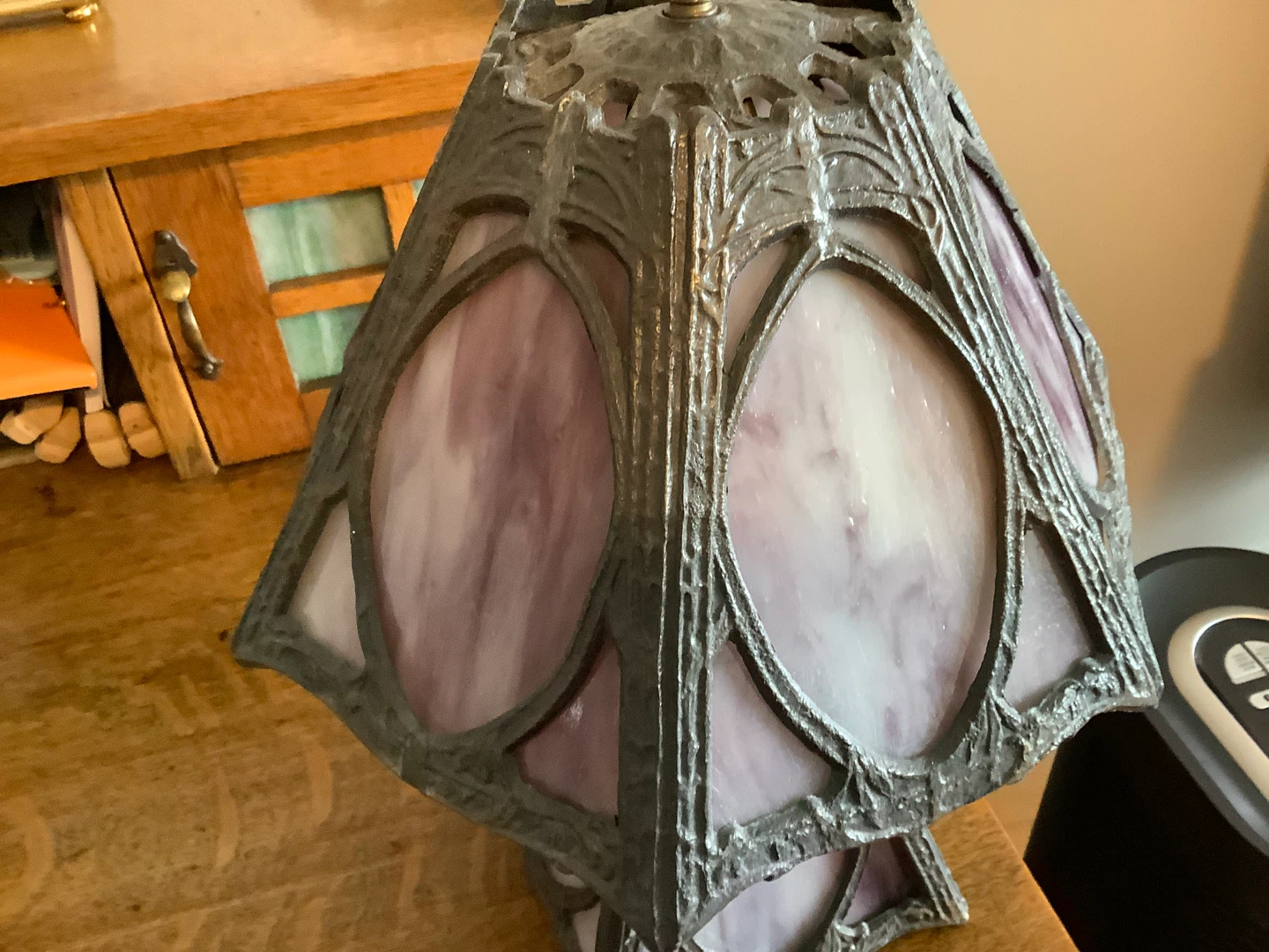 #3 Art Nouveau Six Panel Slag Glass Tri-Light Table Lamp - photo 4