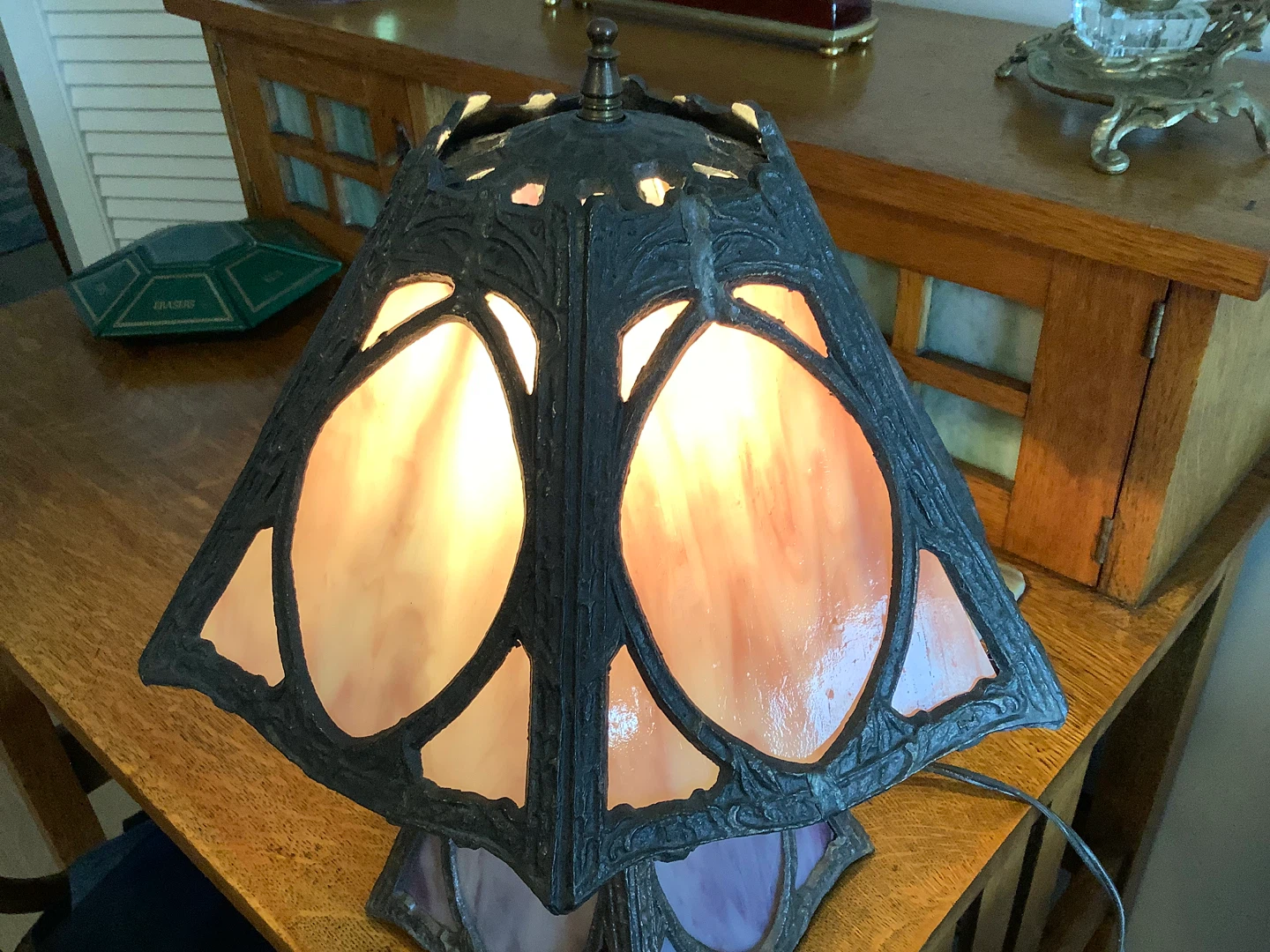 #3 Art Nouveau Six Panel Slag Glass Tri-Light Table Lamp - photo 2