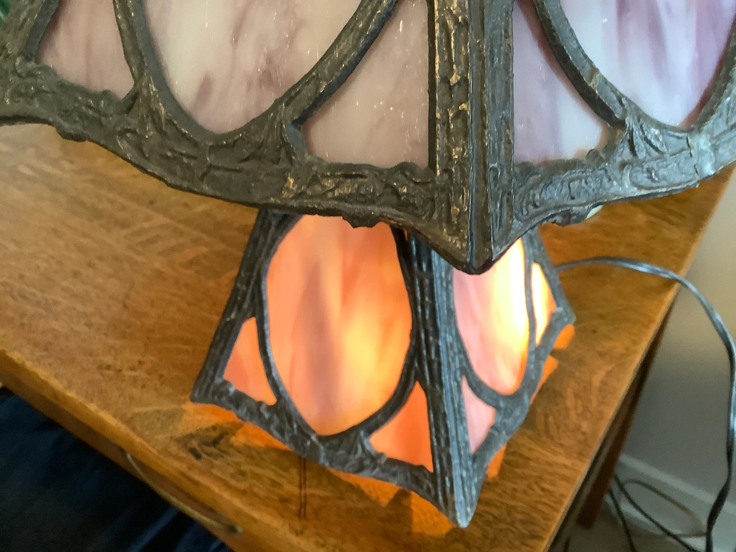 #3 Art Nouveau Six Panel Slag Glass Tri-Light Table Lamp - photo 5