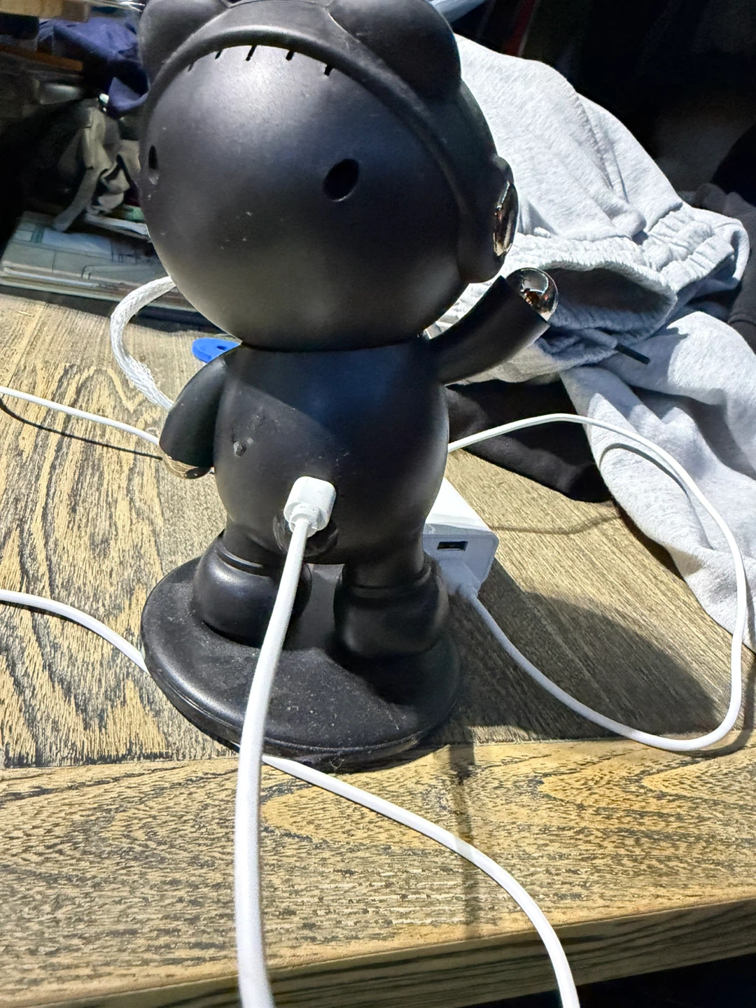 Black Astronaut Projector Lamp - photo 2
