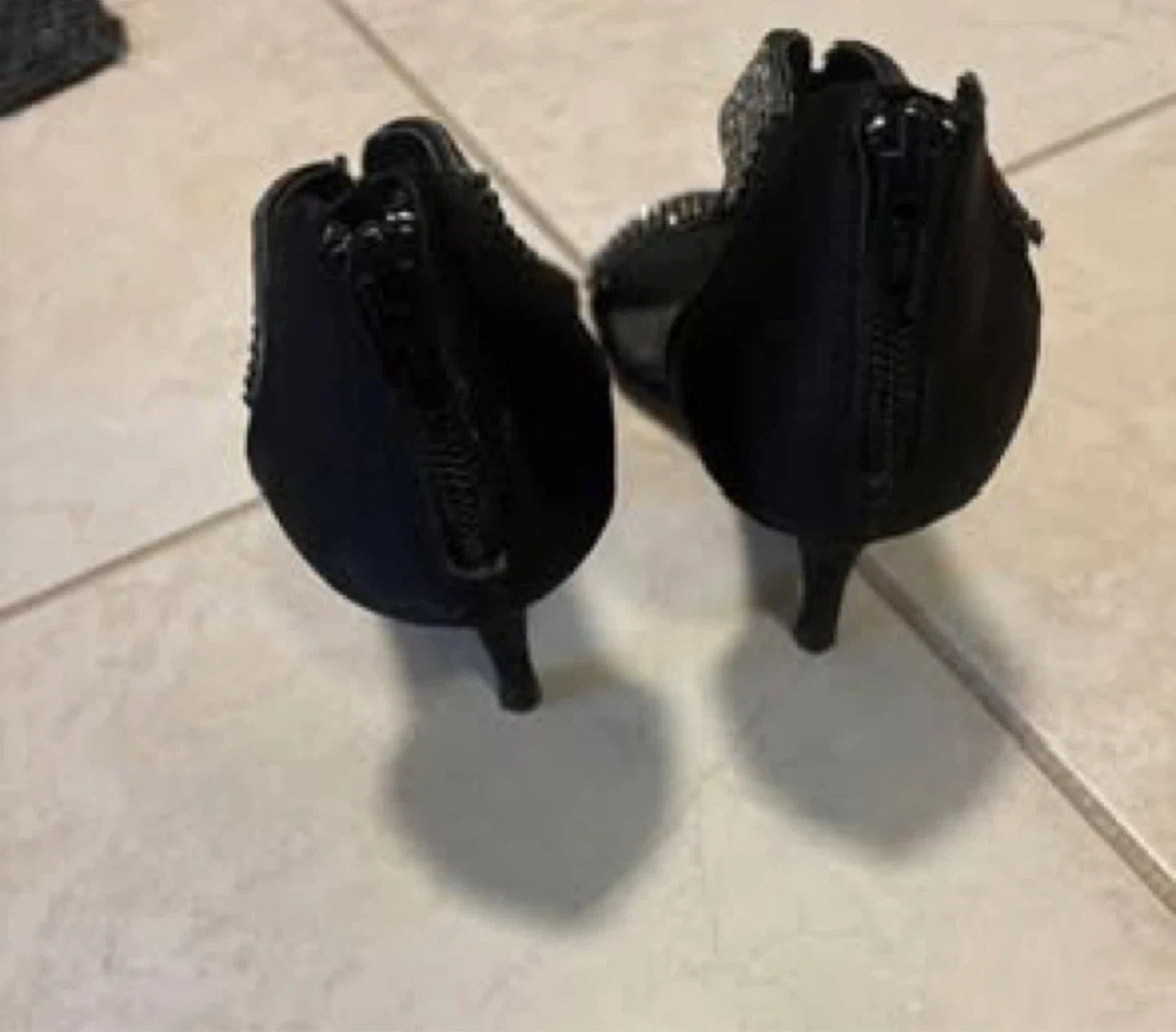 K studio high heels (like new) (Size 7) - photo 3