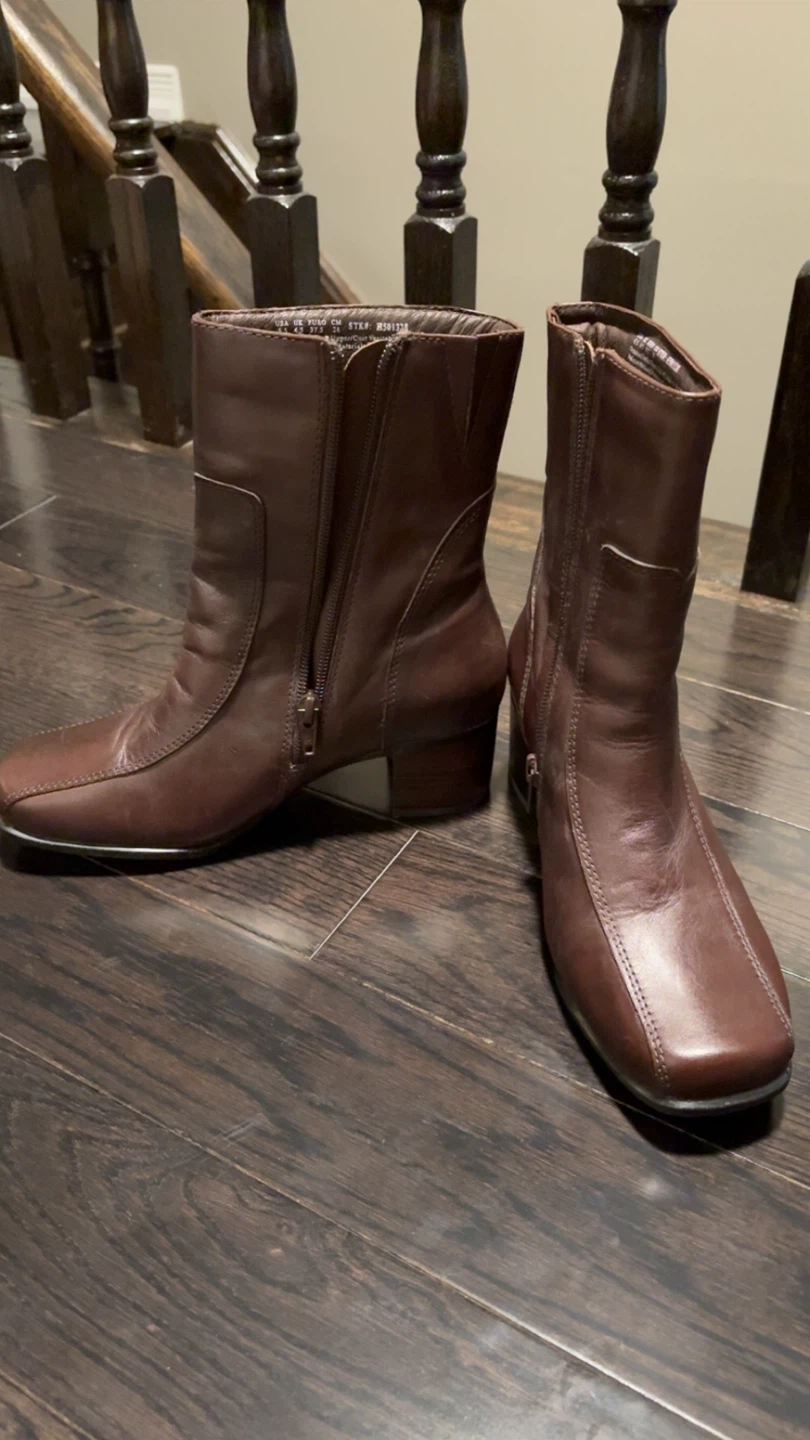 Hushpuppies boots- Size 6.5