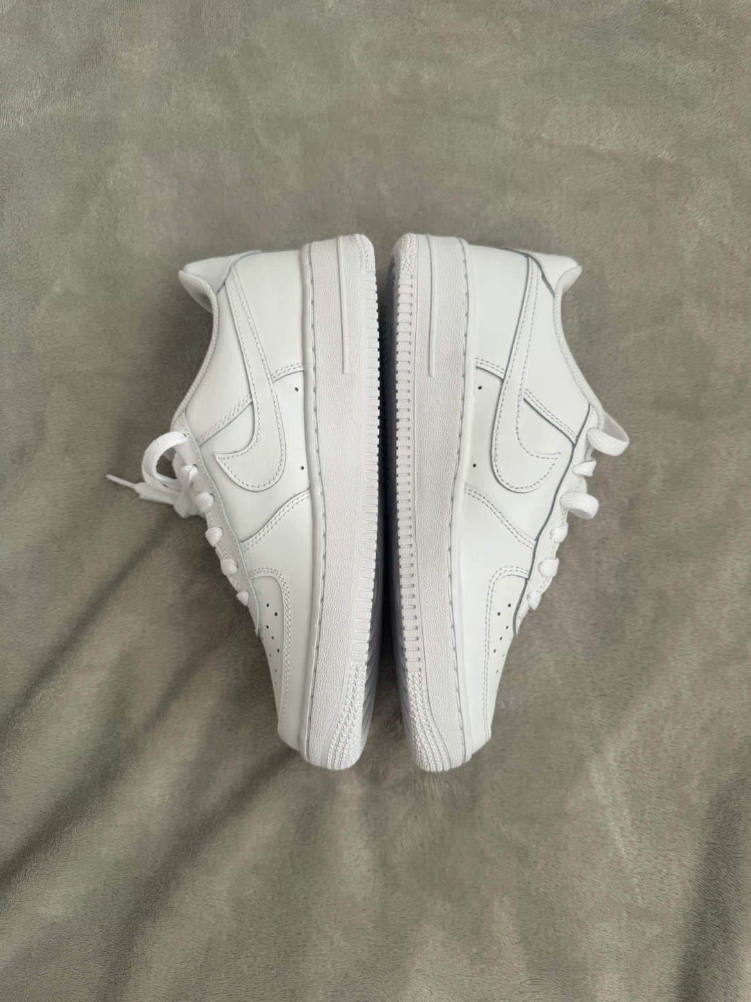 Nike Air Force 1 (GS) White Youth Size 5.5Y - photo 2