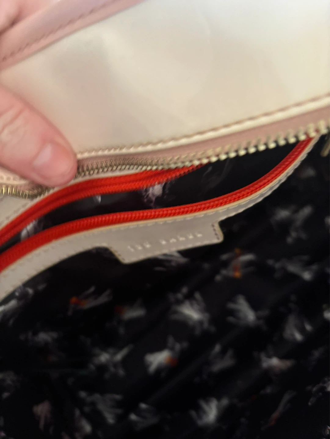 Ted Baker White and Pink Patent Leather Handbag - photo 5