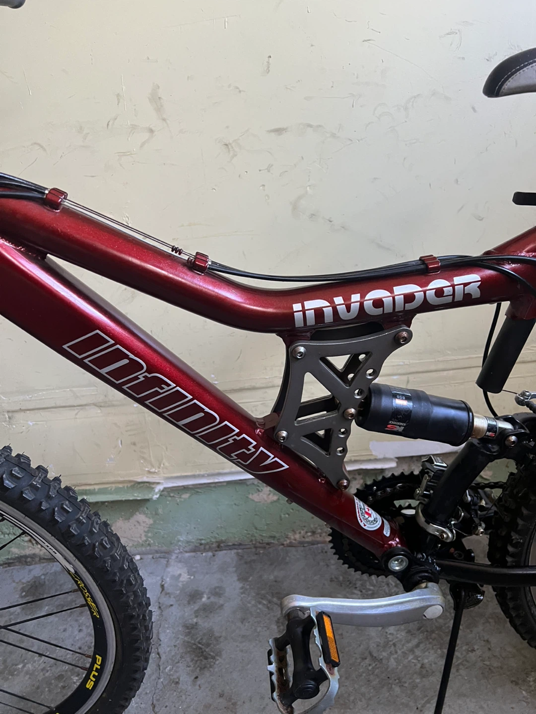 26 inch Infinity Invader Mountain Bike(fairly new) - photo 4