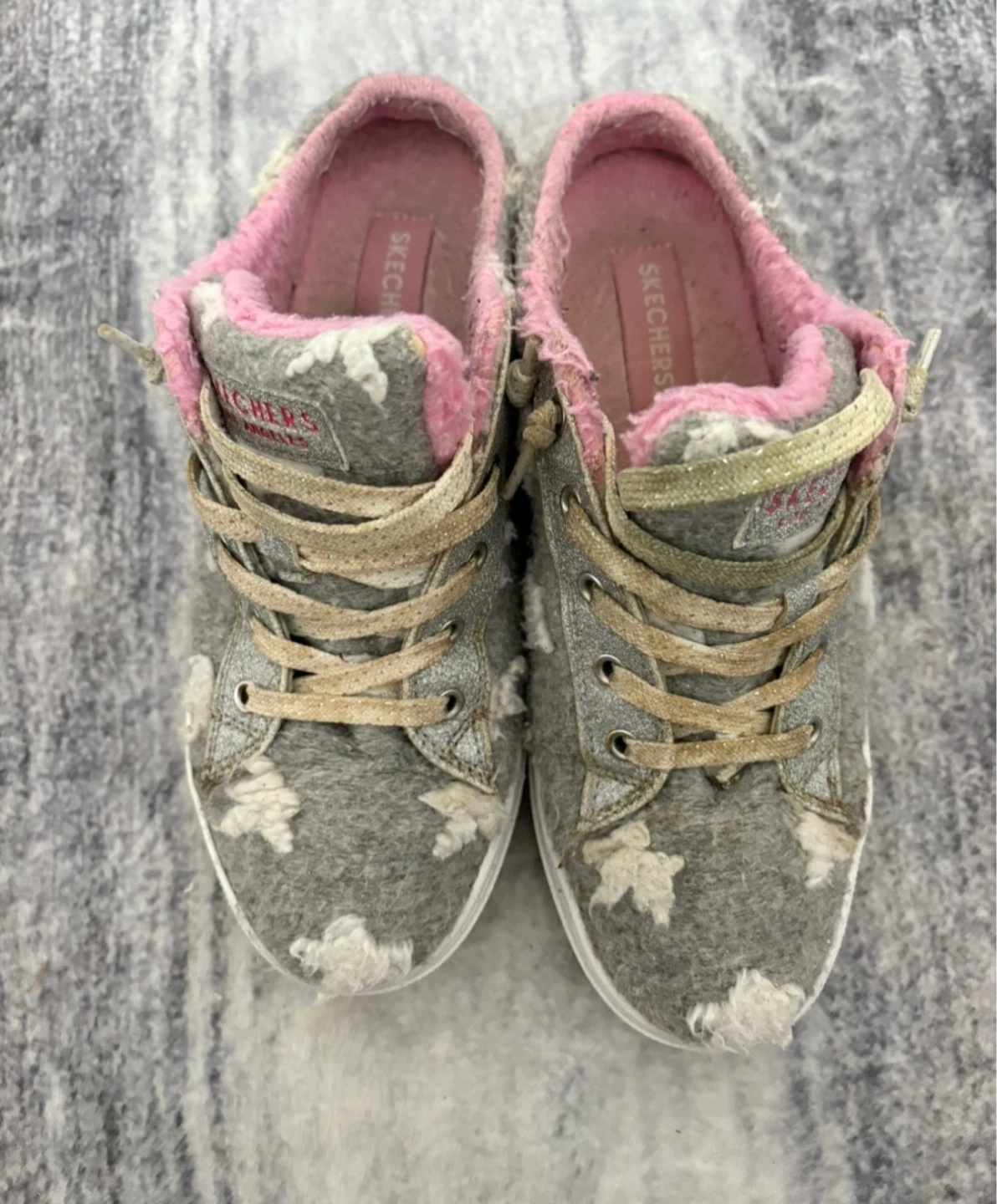 Sketchers shoes (Size 6)