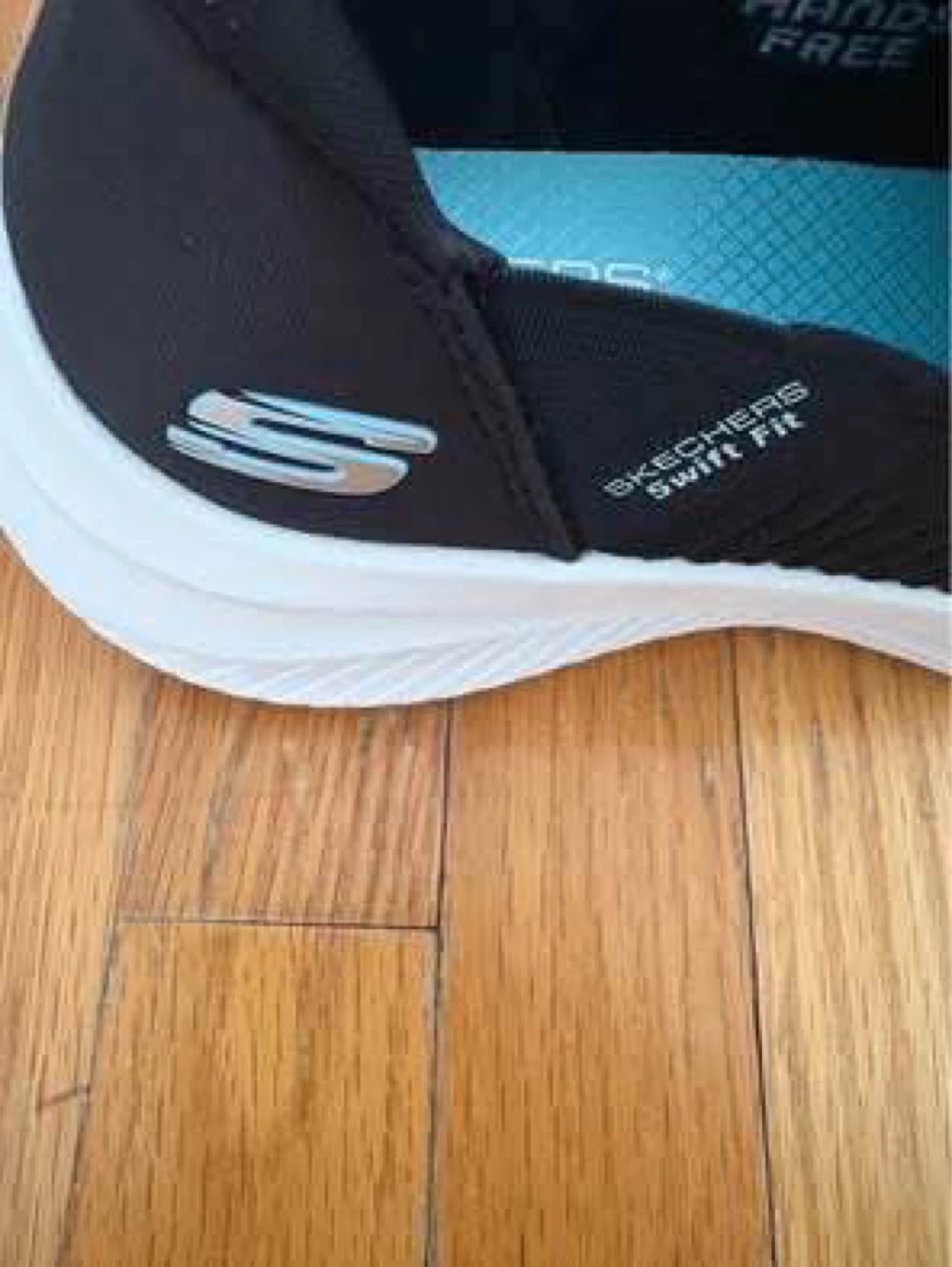 Skechers hands free Swift Fit shoes (New) (Size 7) (Authentic) - photo 2
