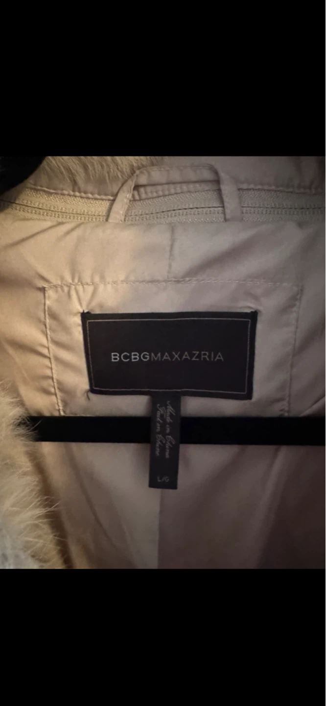 BCBGMAXAZRIA Puffer Coat with Faux Fur Collar - Size L - photo 3
