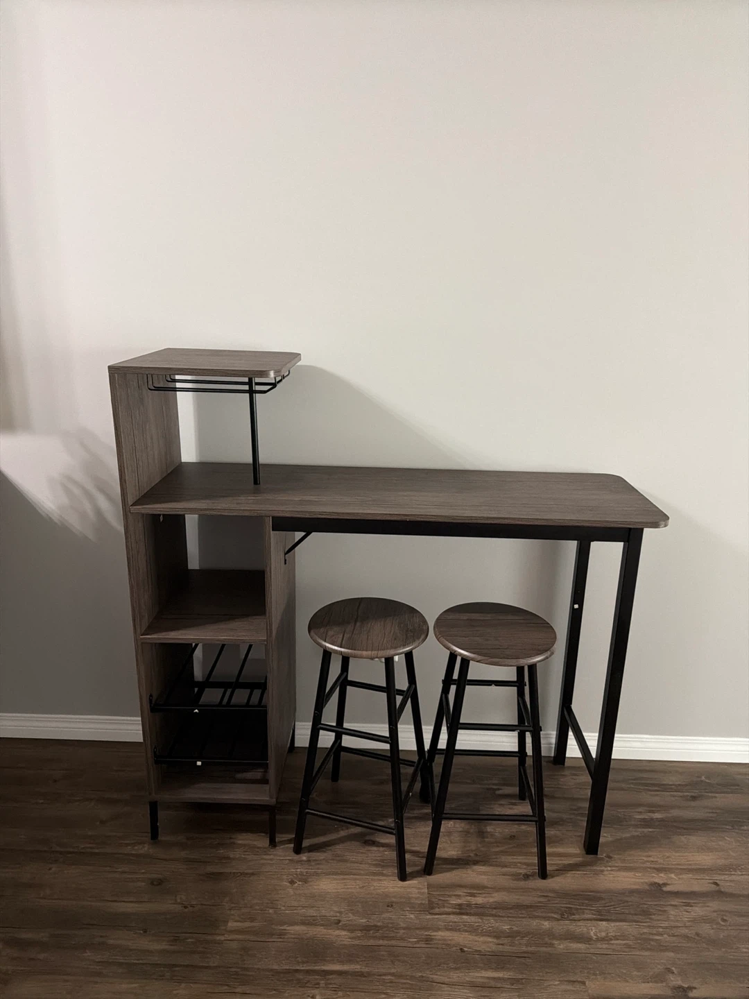 Bar Table with 2 Stools