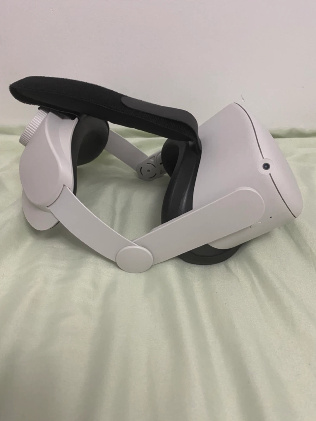 Oculus Quest 2 128GB Bundle - photo 4