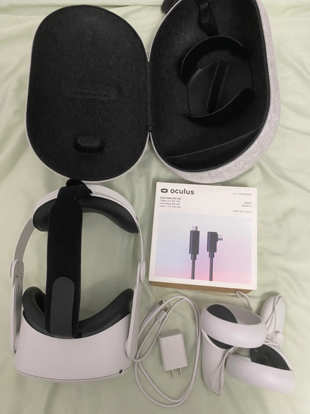 Oculus Quest 2 128GB Bundle
