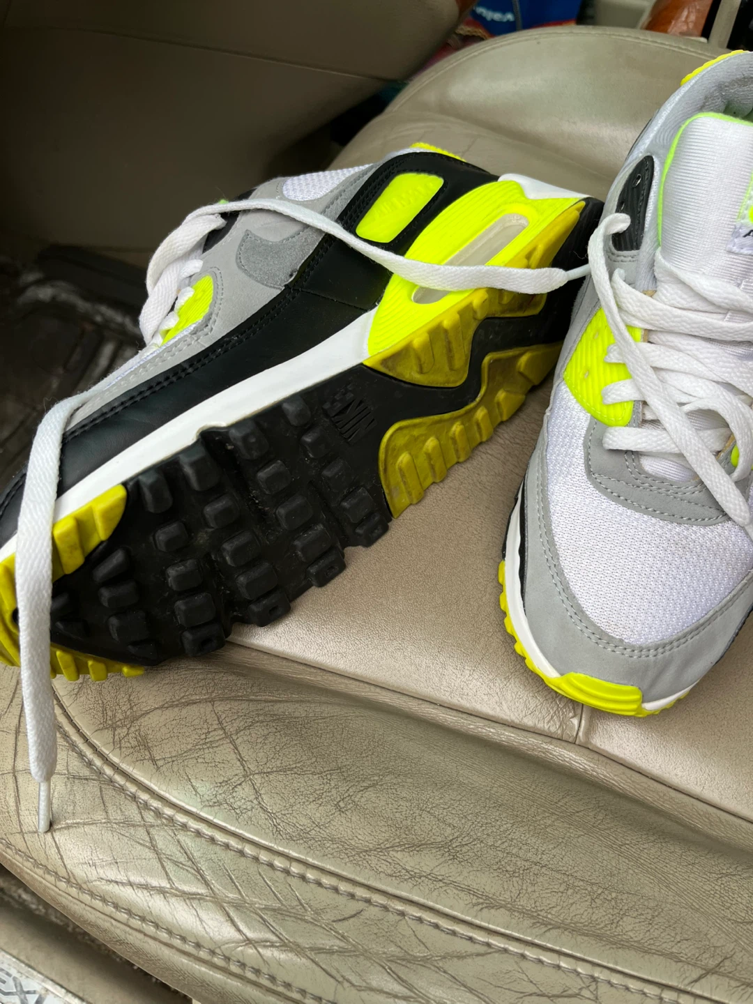 Nike Air Max 90 Sneakers