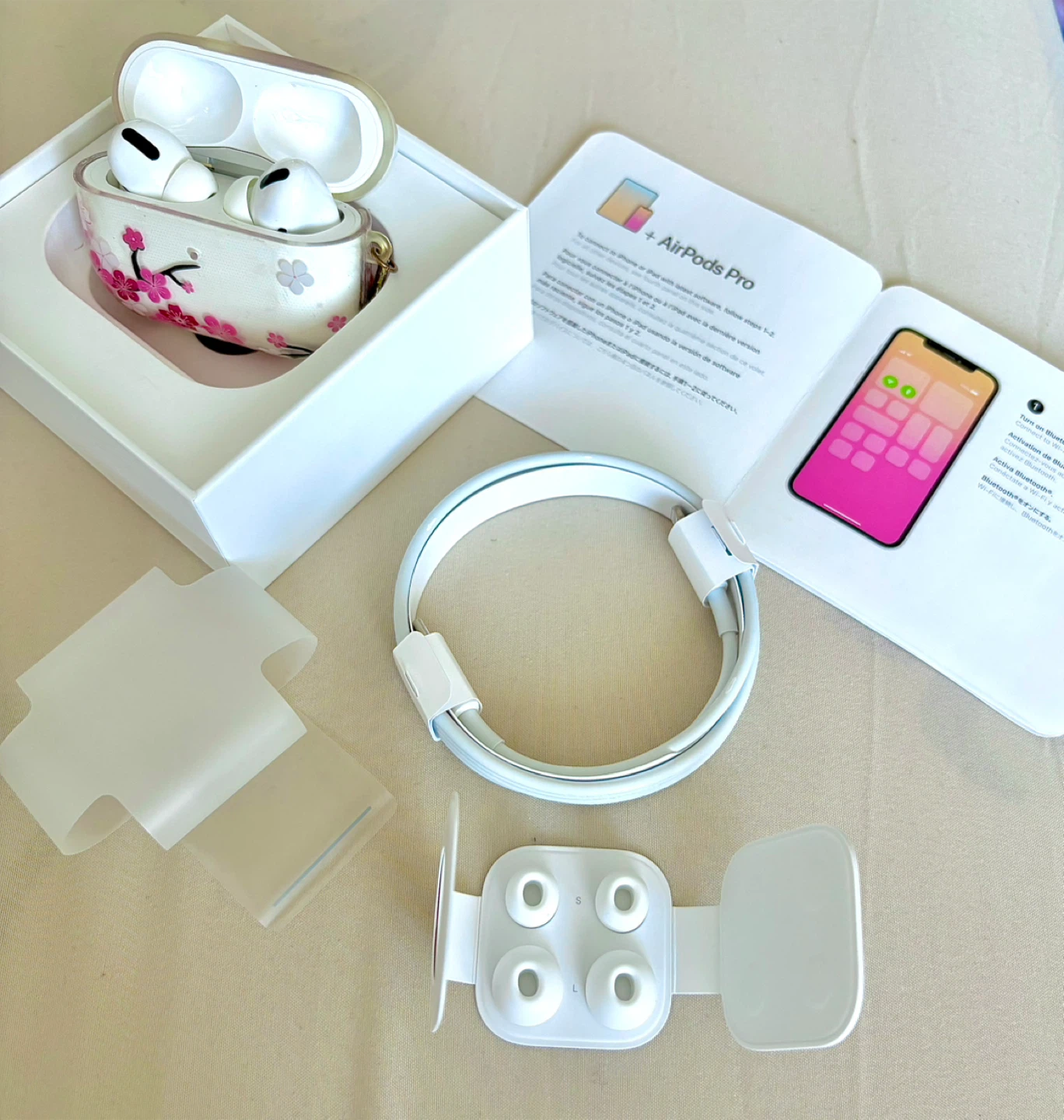 Apple AirPods Pro 1 st generation with Wireless Charging Case - photo 2
