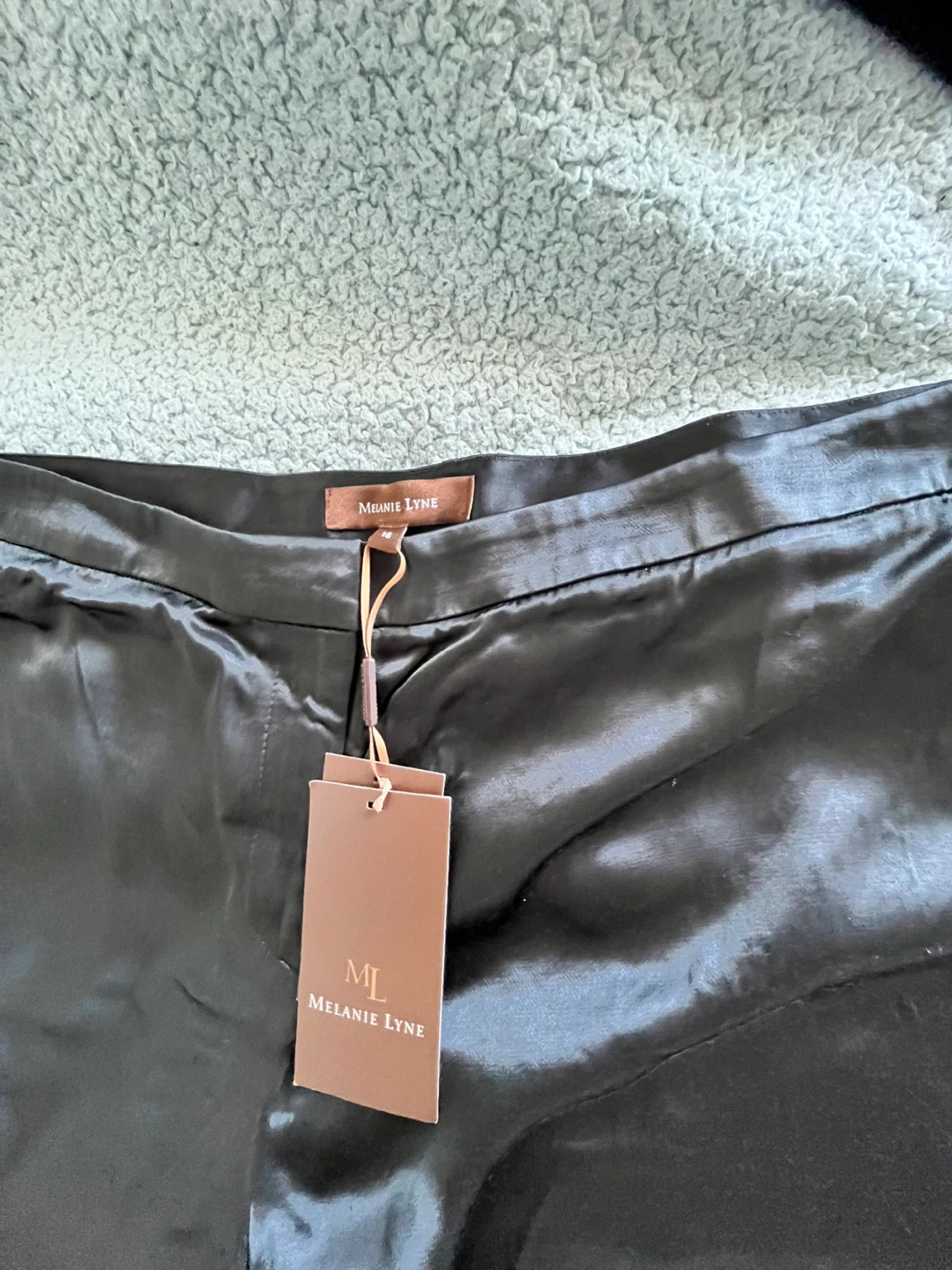 Melanie Lyne Black Satin Wide Leg Pants - photo 3