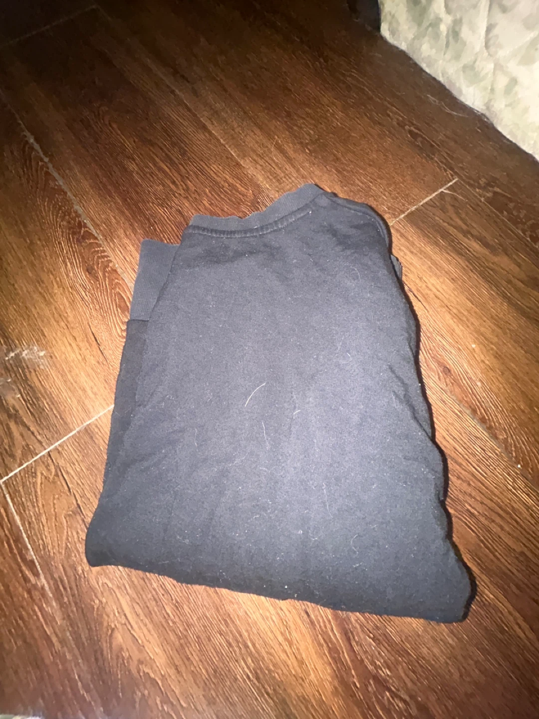 Black sweatshirt