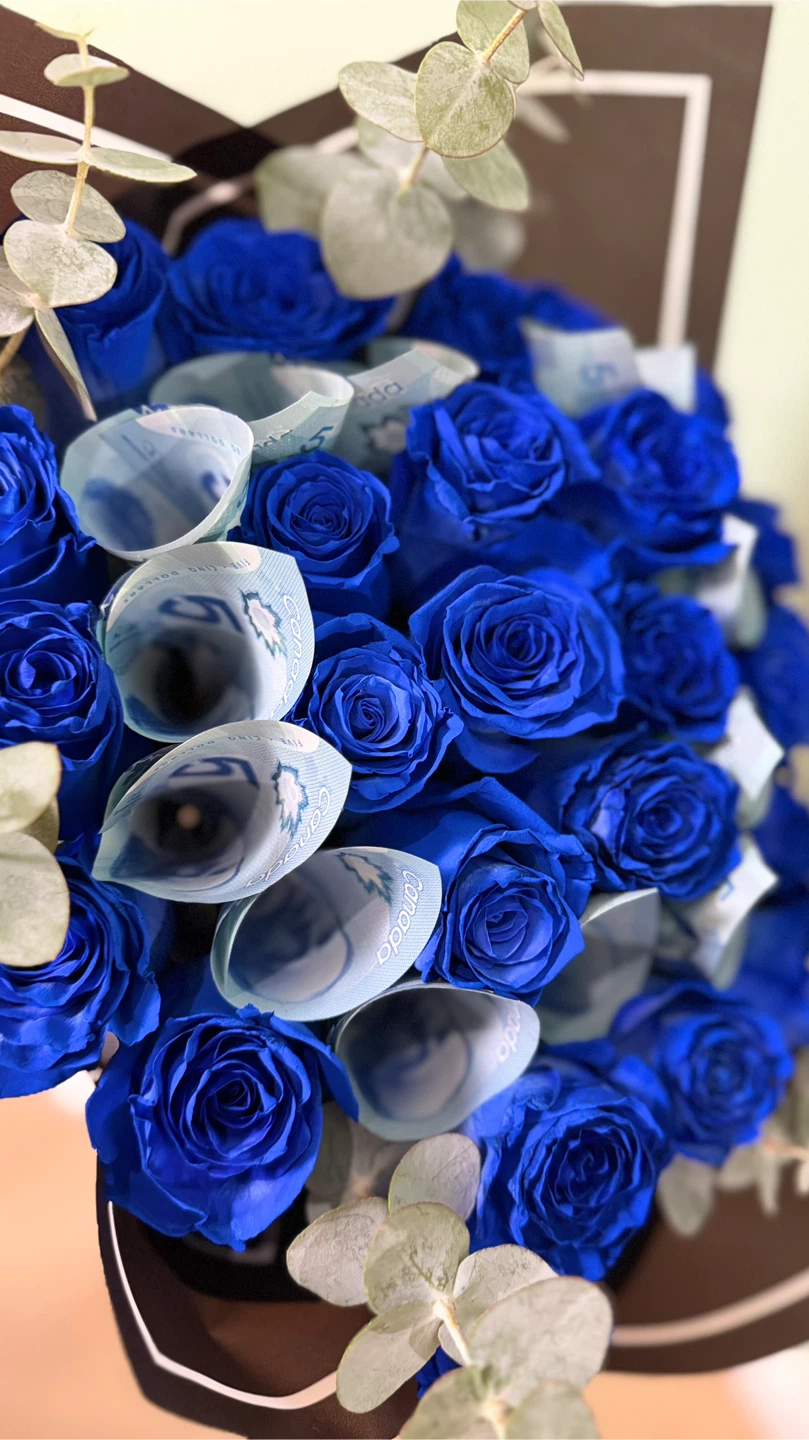 Blue Roses Bouquet - photo 2