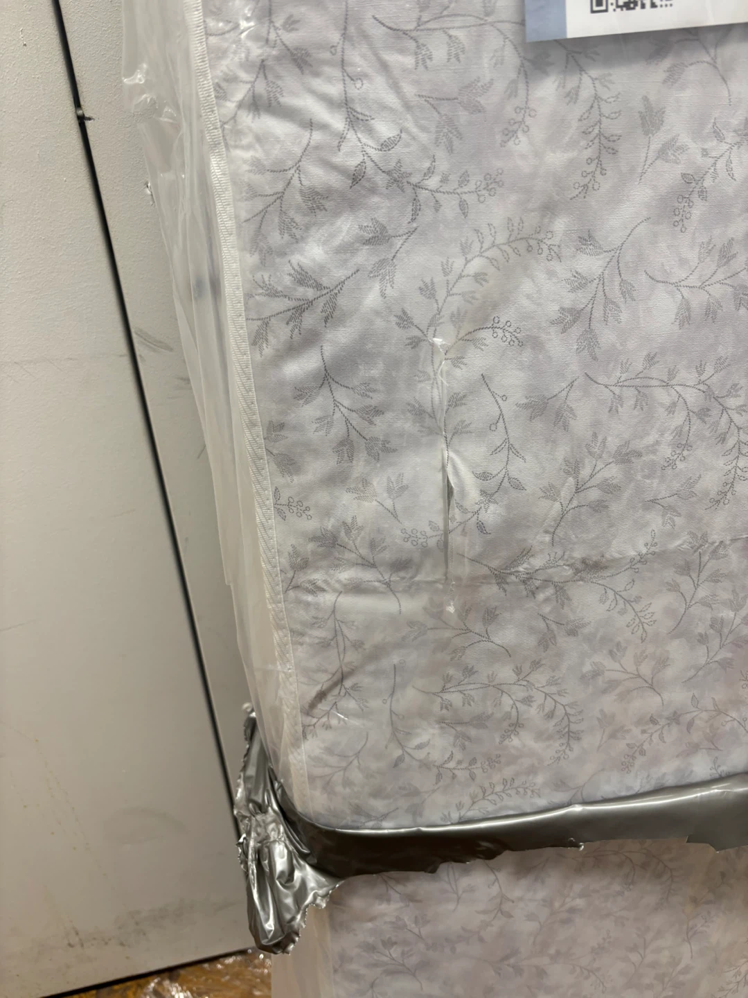 Dream On Me Crib & Toddler Mattress cut in the side - photo 3