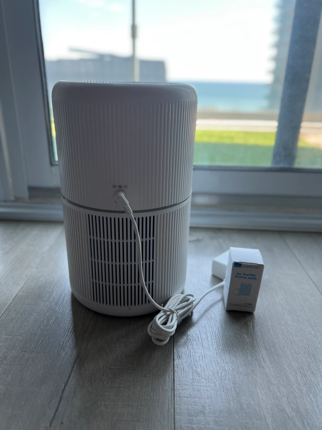 Airtok White Air Purifier with Aroma Pads - photo 3