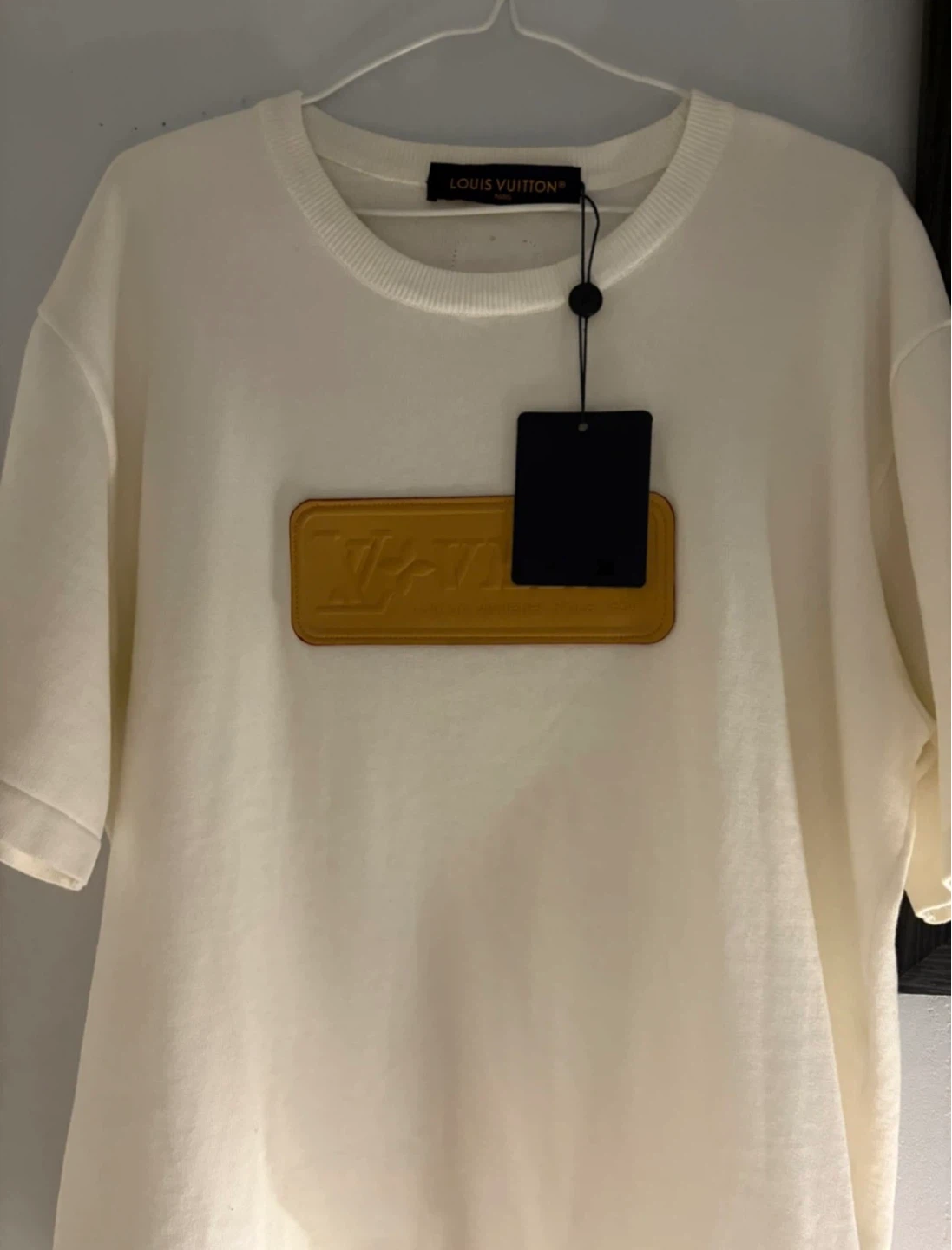Louis Vuitton White T-Shirt with Leather Logo Detail - photo 2