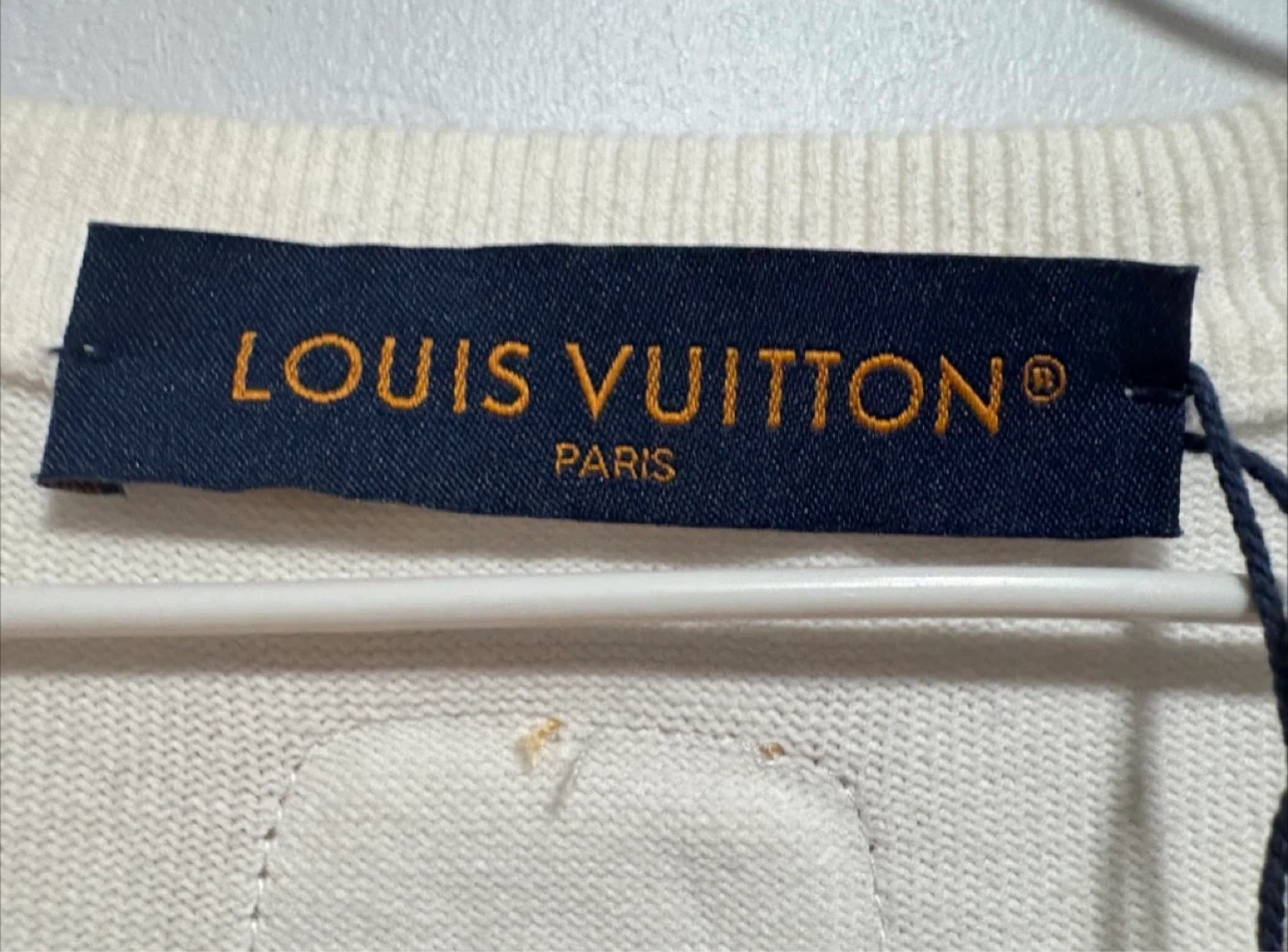 Louis Vuitton White T-Shirt with Leather Logo Detail - photo 4