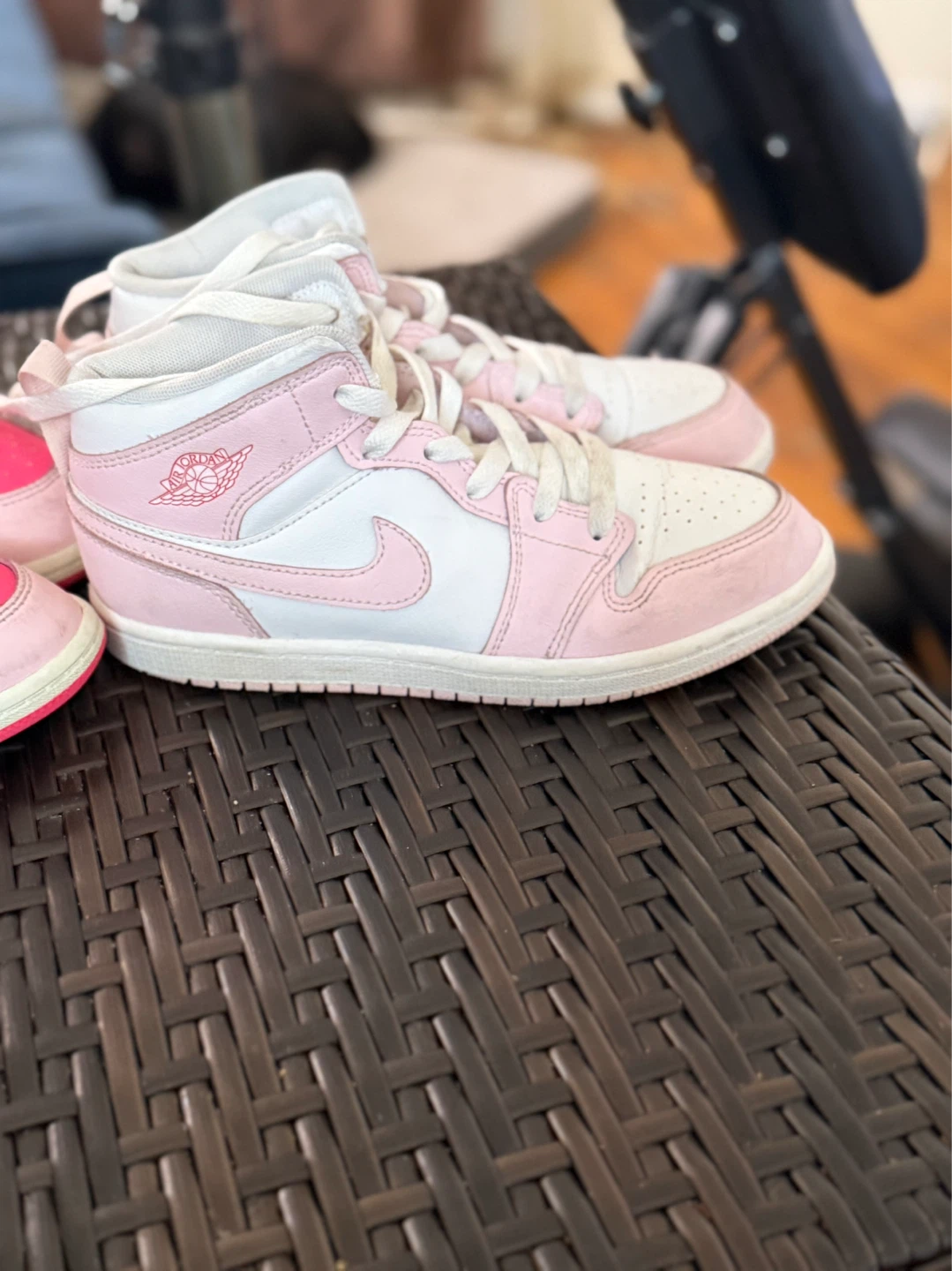 Air Jordan 1 Mid Pink & White Sneakers