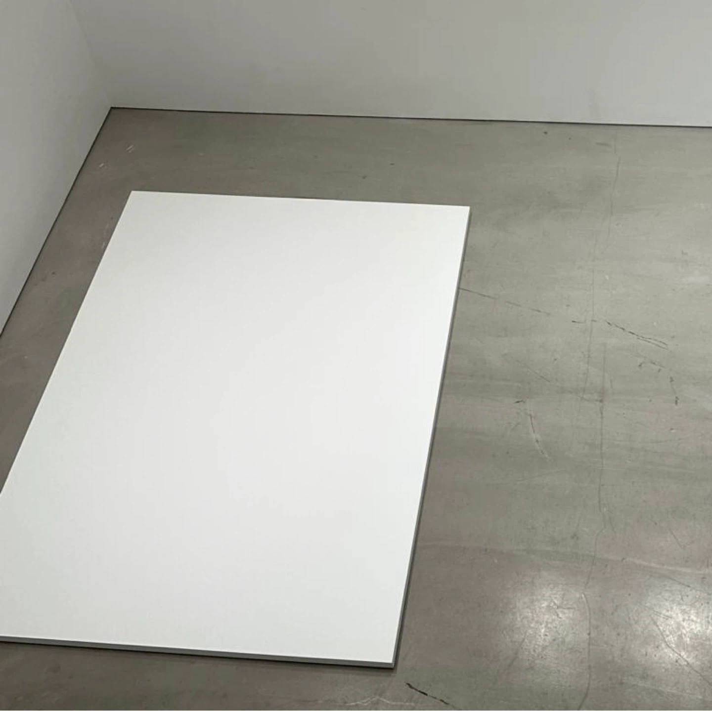 Custom-built large low white pedestal - photo 4