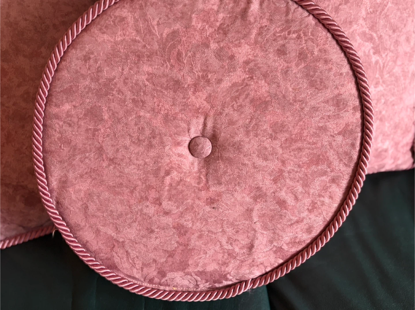 Set of 4 Pink Decorative Throw Pillows - photo 4