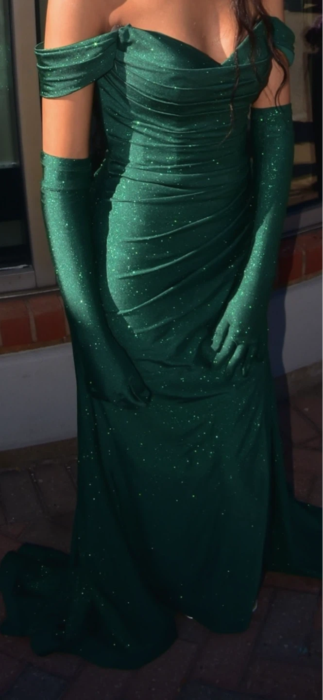 Emerald Green Glitter Off-the-Shoulder Prom Dress with Gloves